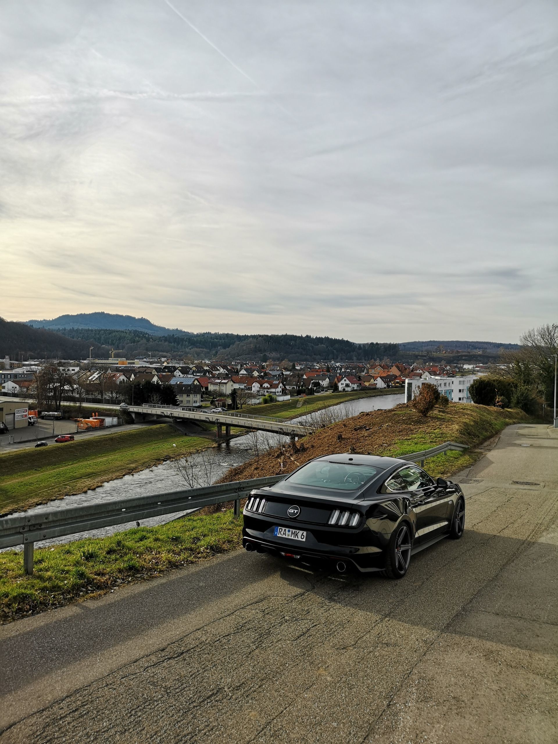 FORD Mustang LAE KV1 grau matt