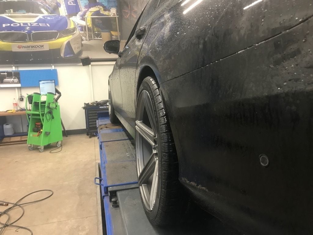 MERCEDES-BENZ E-Klasse T-Modell R1ES KV1 grau matt