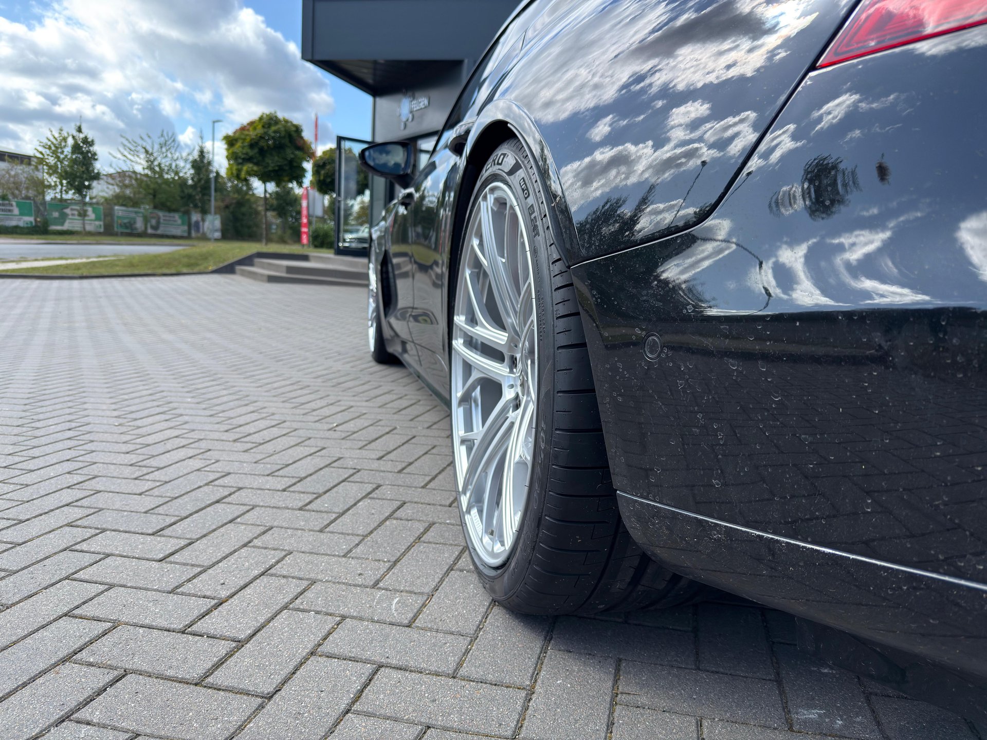 AUDI RS e-tron GT Quattro with mbDESIGN Wheels