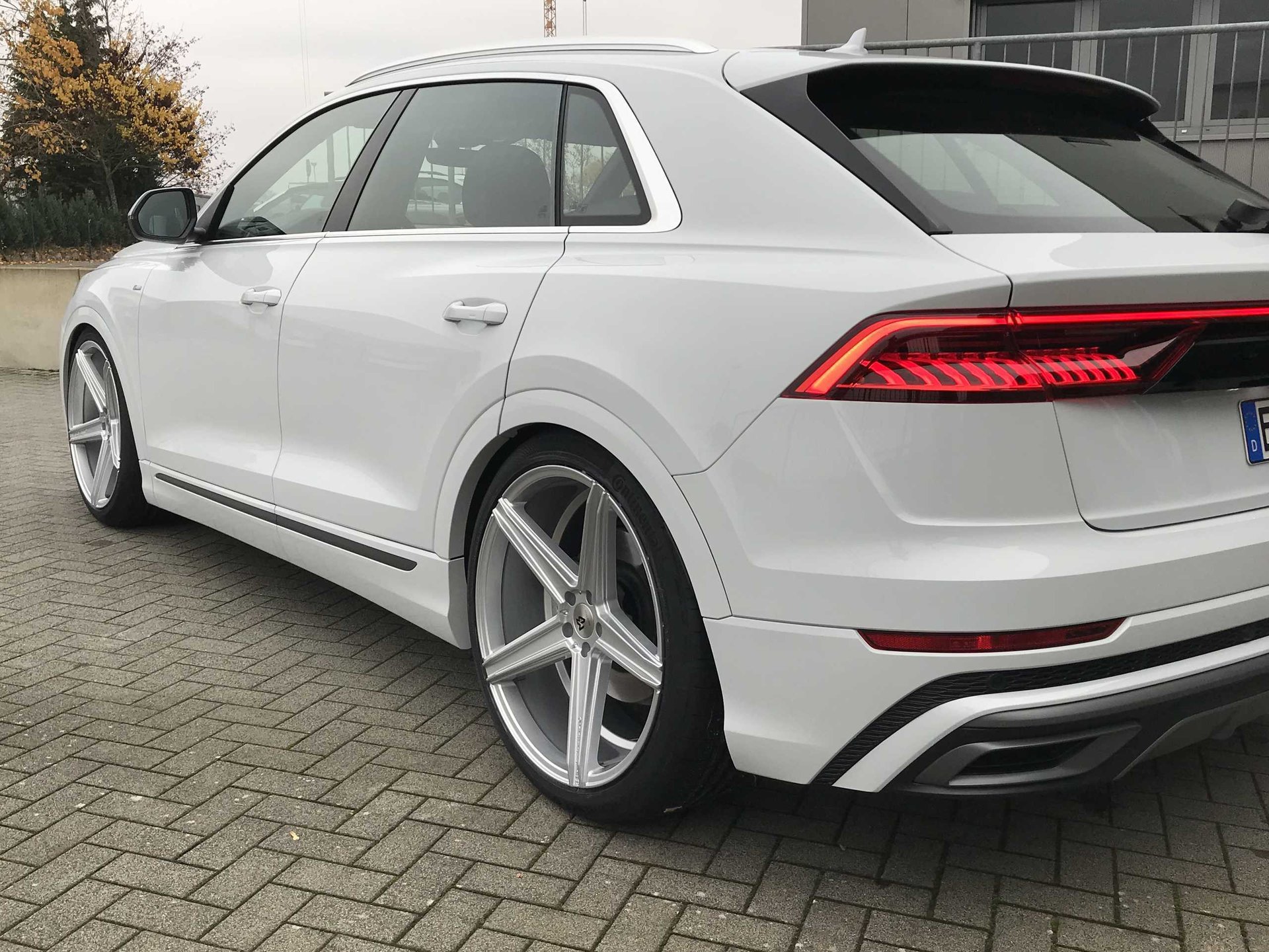 AUDI Q8 4L - KV1 silber glänzend