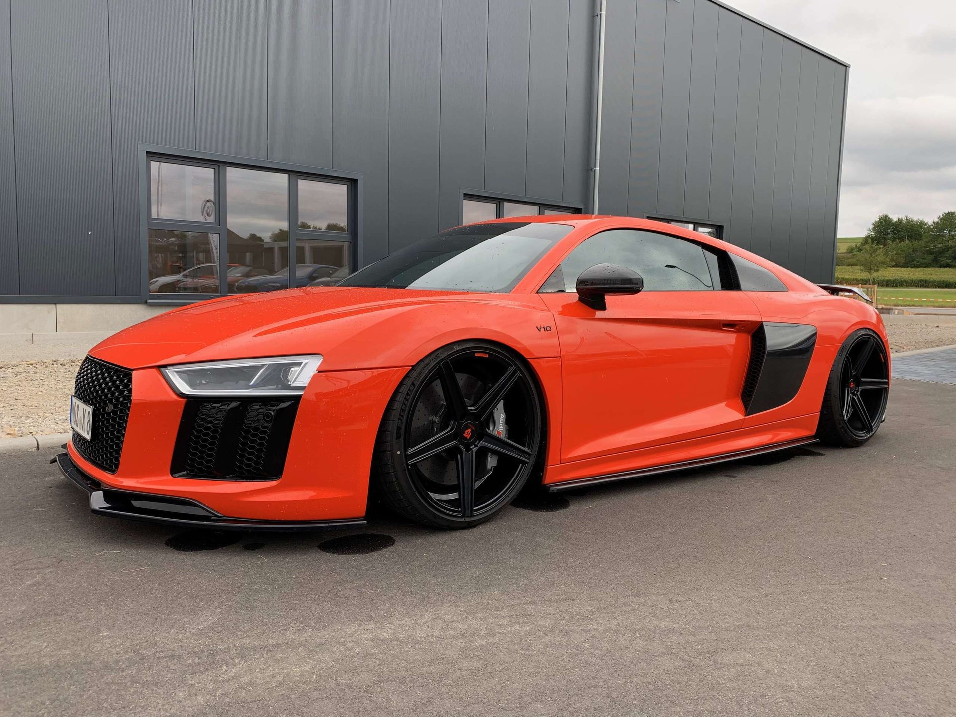 AUDI R8 Coupe 42 KV1 schwarz seidenmatt