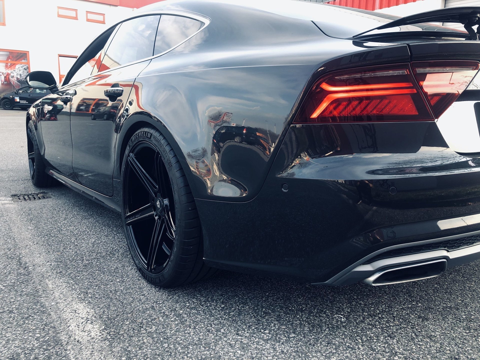 AUDI A7 Sportback 4G - KV1 schwarz glänzend poliert