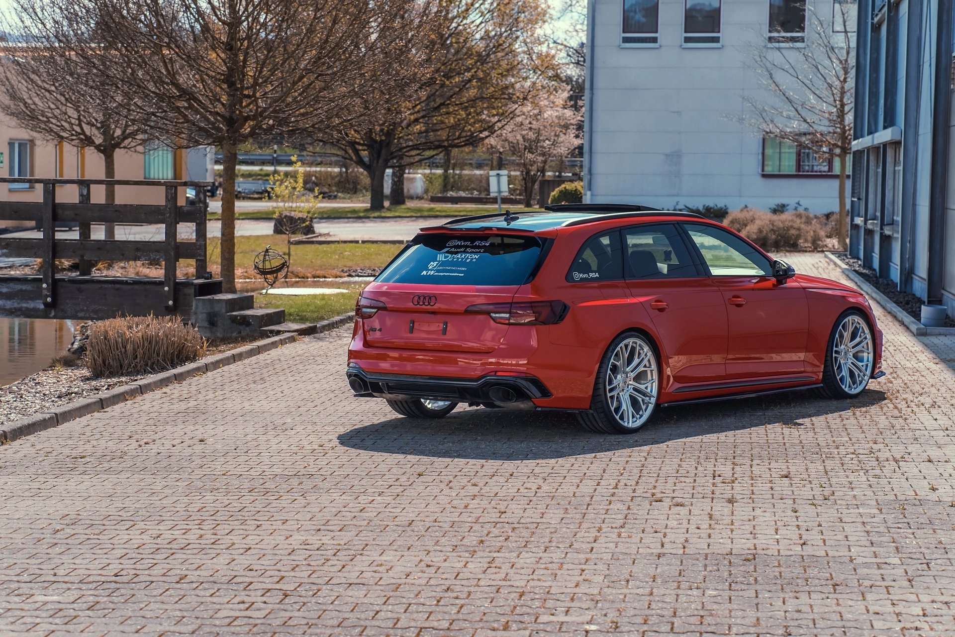 Audi RS4 Avant with 10.0x21 Wheels - Perfect Combination