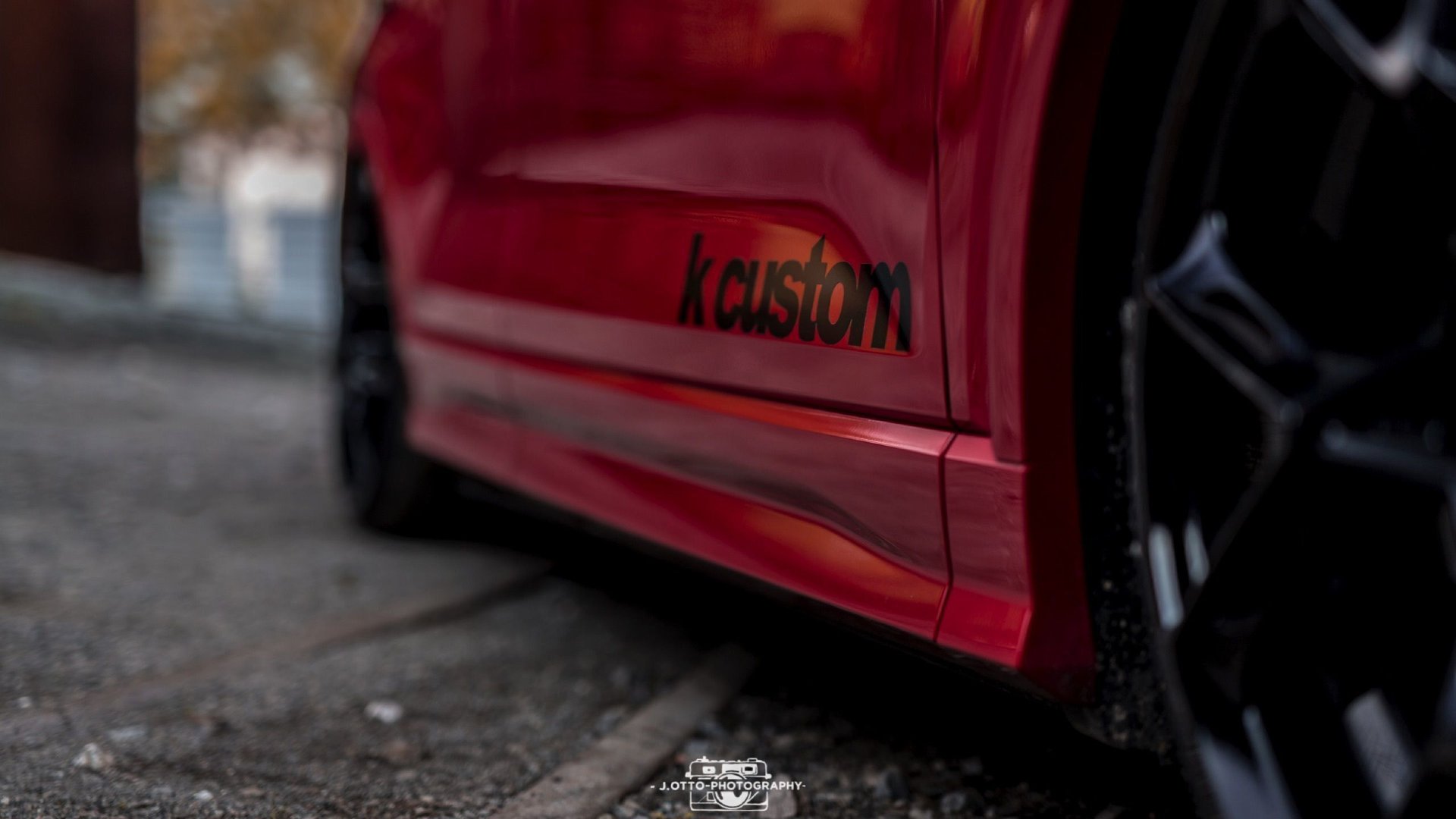 AUDI Q2 GA KX1 schwarz glänzend