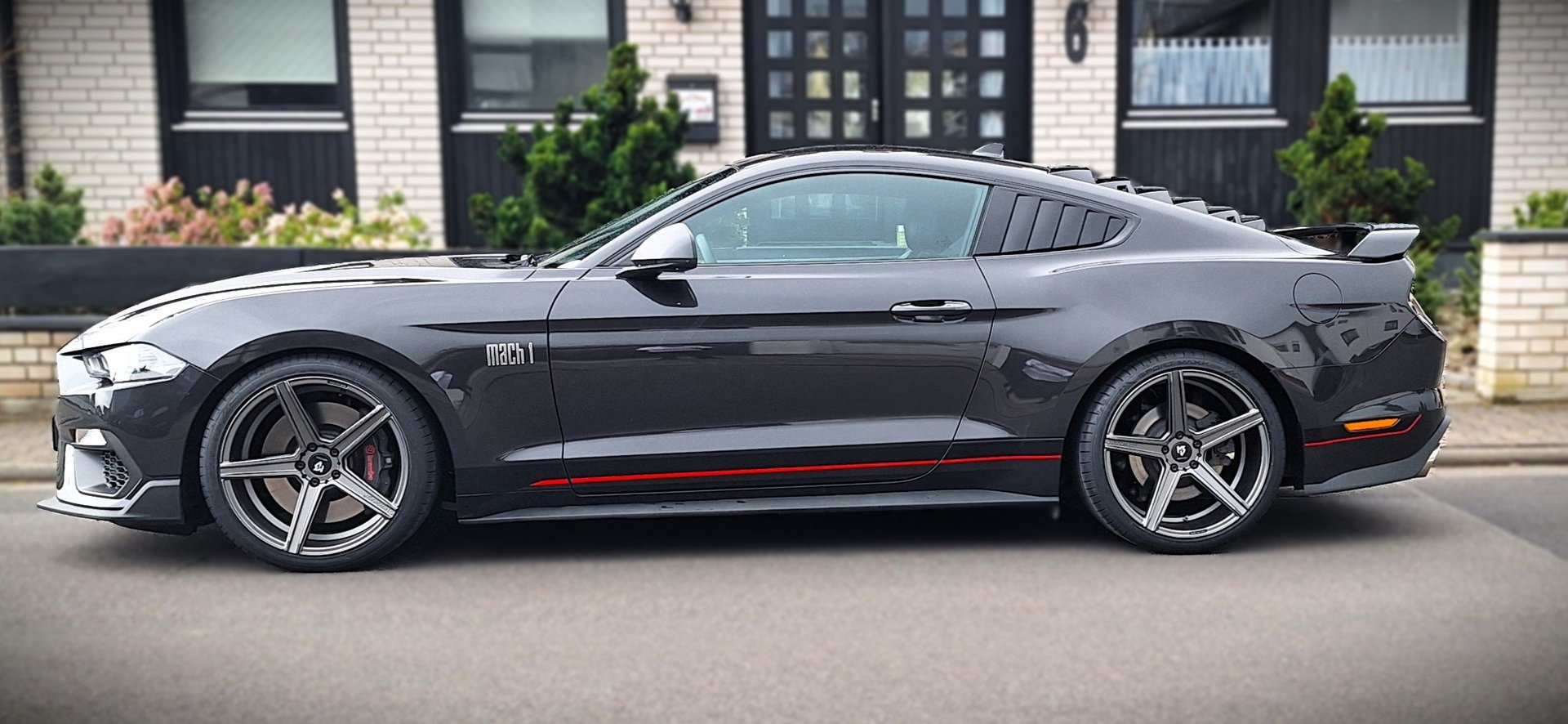 FORD Mustang Mach 1 with mbDESIGN DC wheels in 20 inch