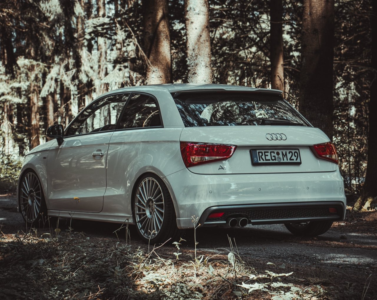 AUDI A1 8X VR3 silber glänzend
