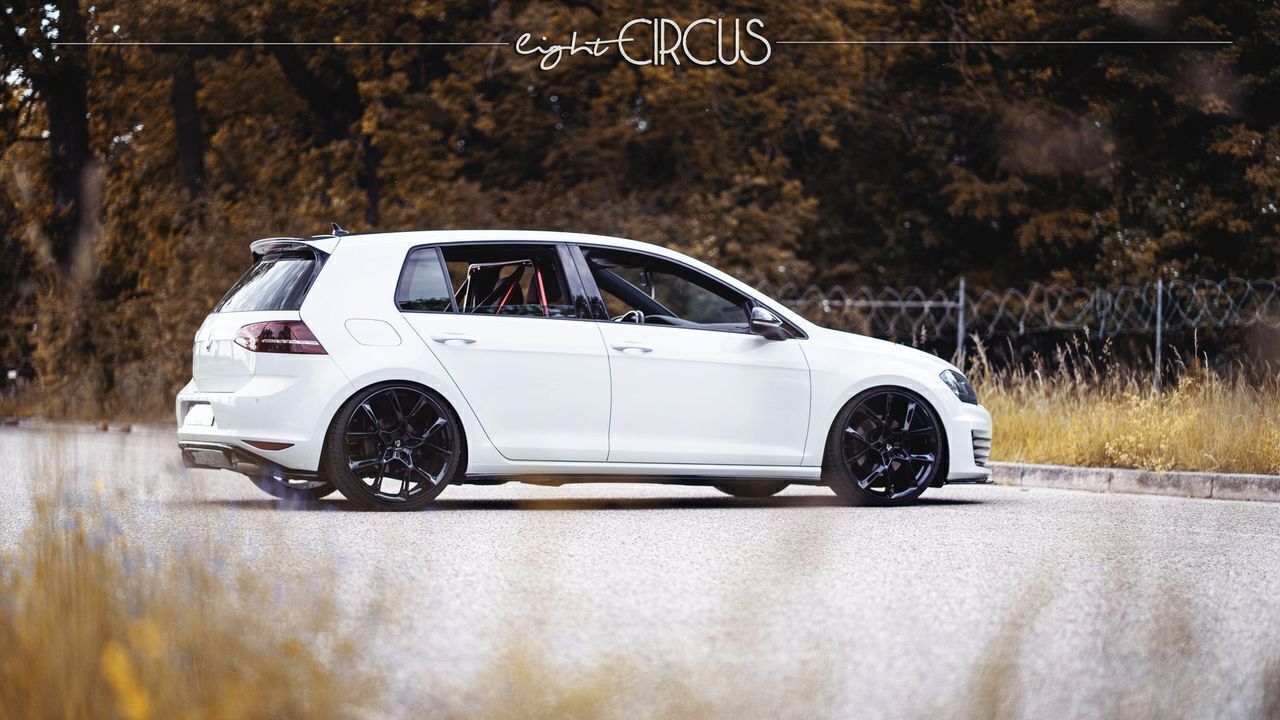 VOLKSWAGEN Golf 7 AU - KX1 schwarz glänzend
