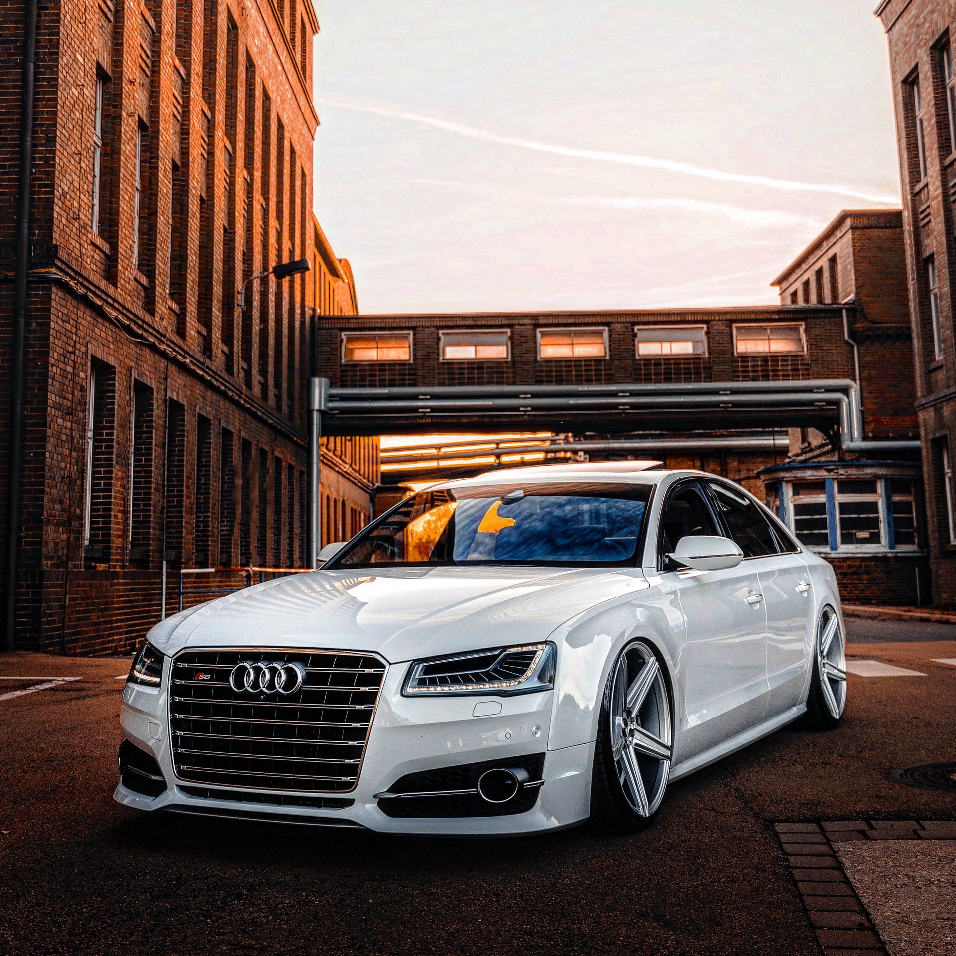 AUDI S8 4H with 22-inch mbDESIGN alloy wheels – summer complete set
