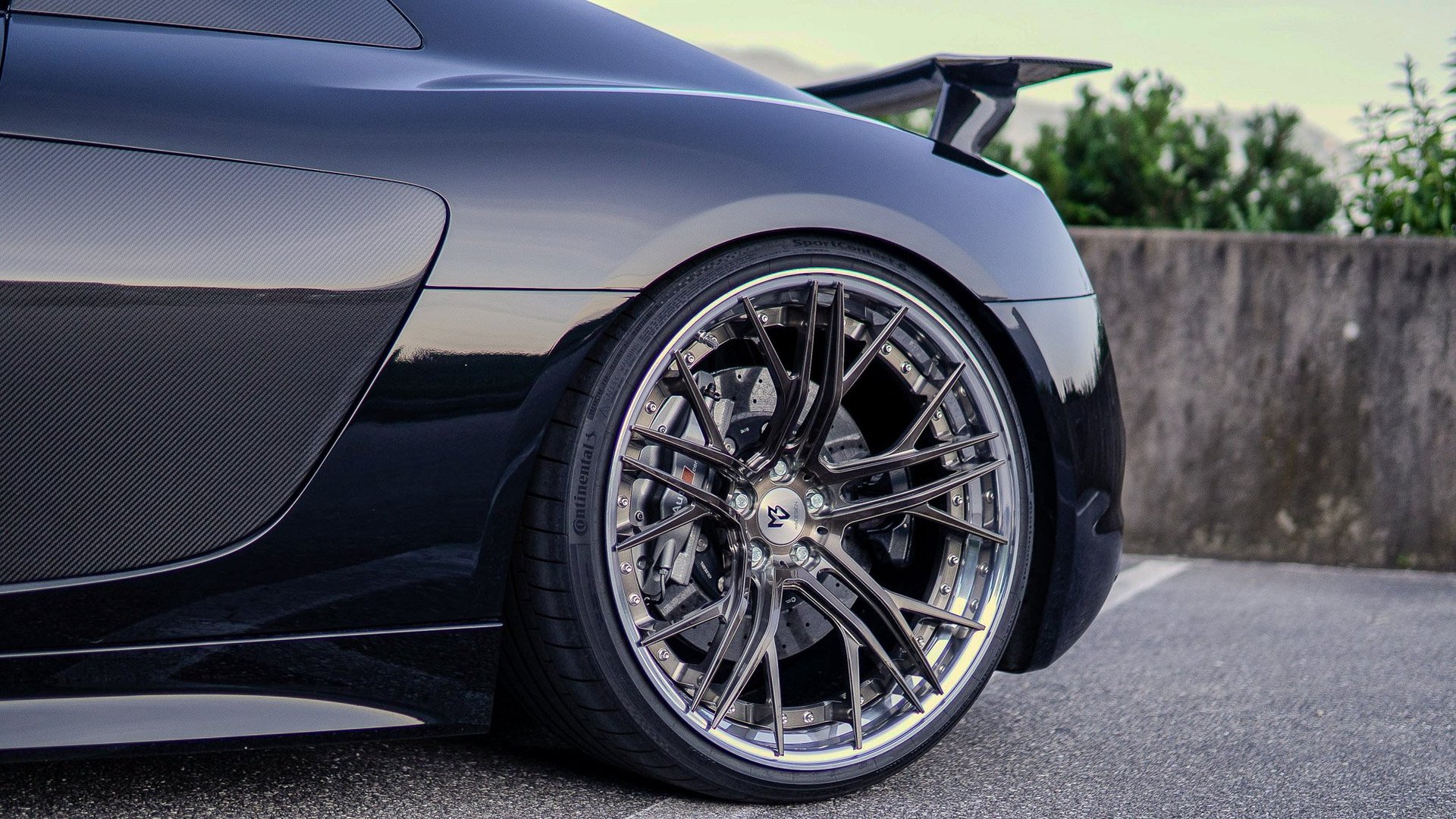 AUDI R8 V10 Plus with mbDESIGN SF1.3 – Forged Wheels 20/21 Inch