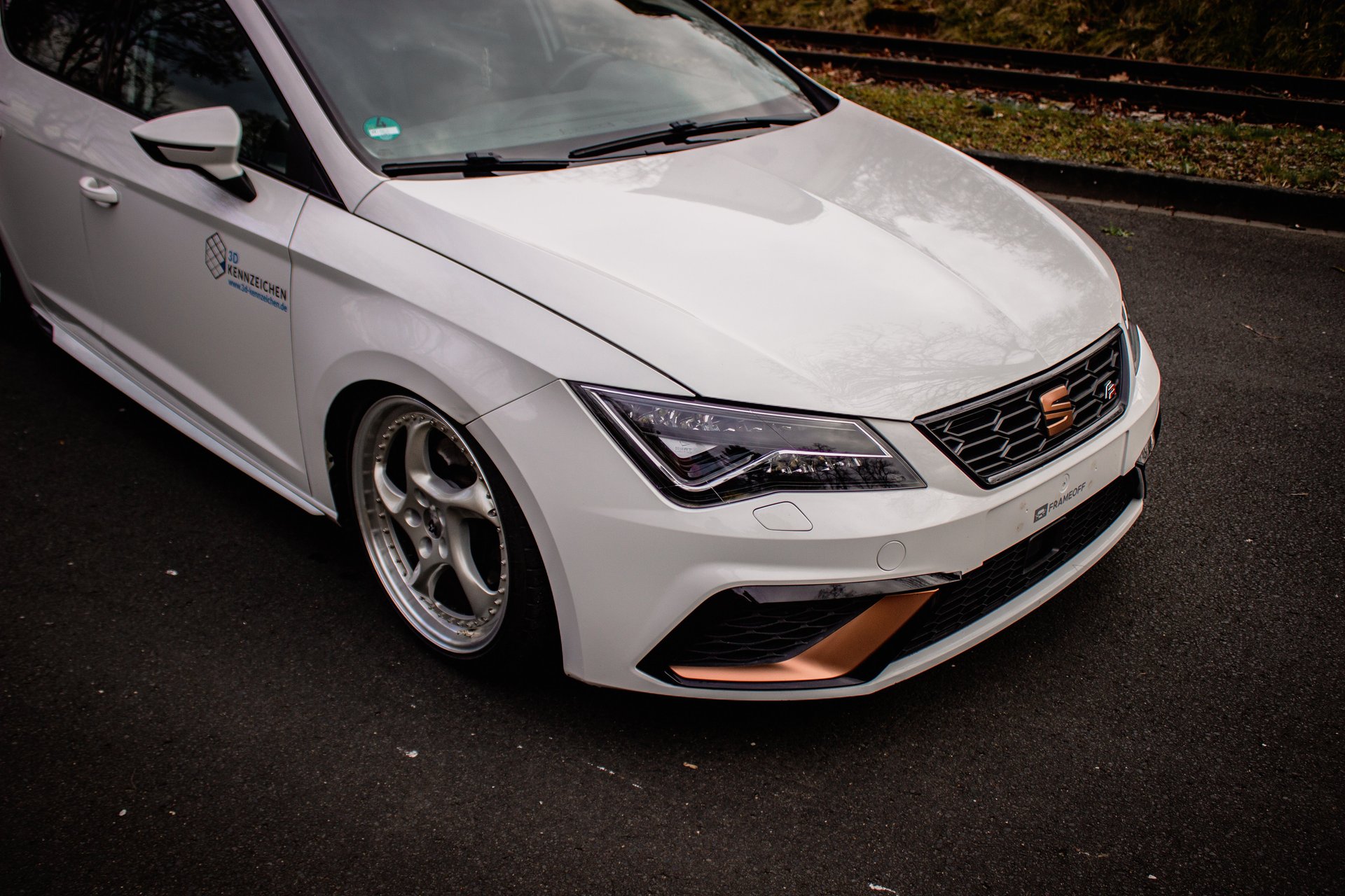 SEAT Leon 5F mit 19 Zoll mbDESIGN Räder