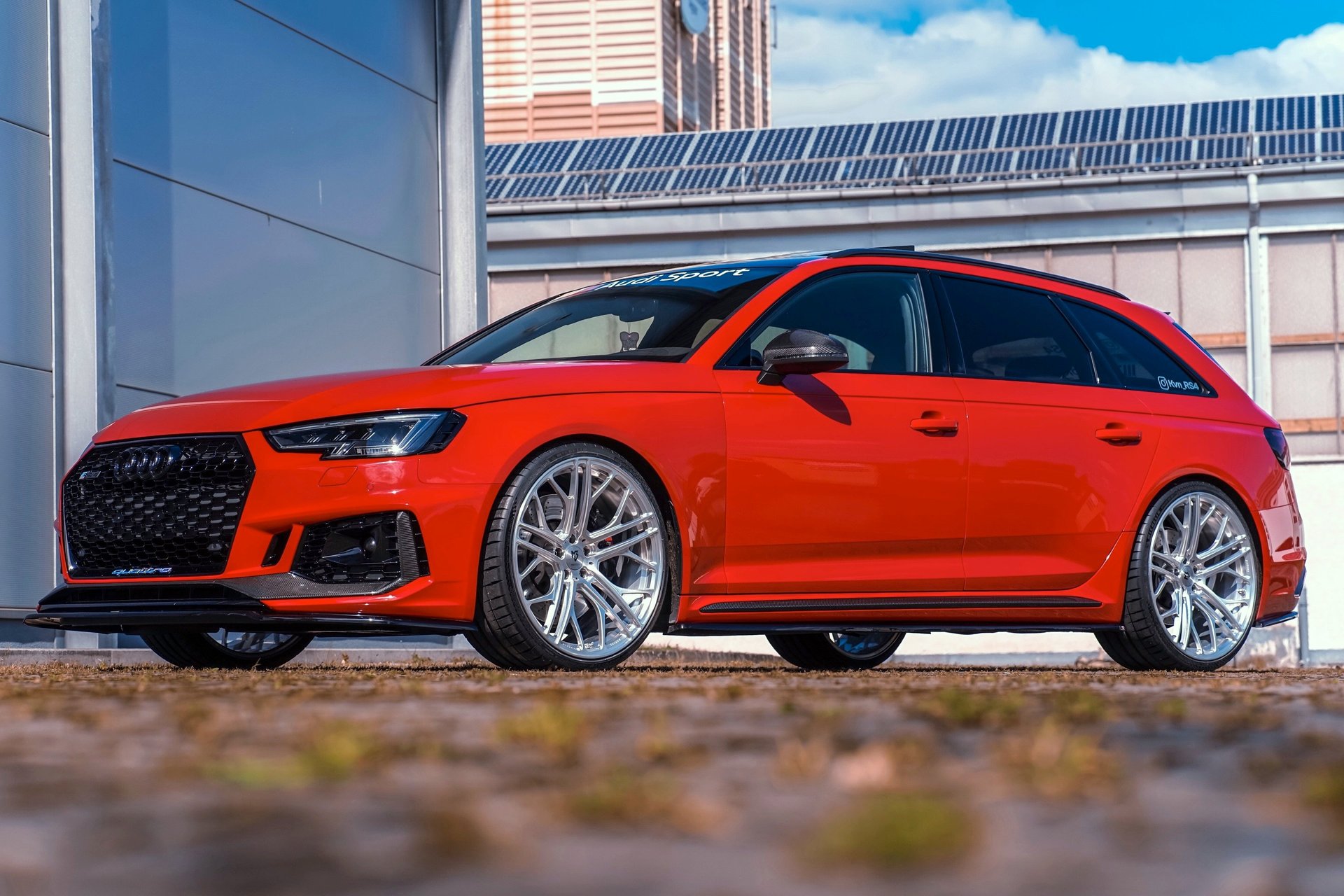 Audi RS4 Avant with 10.0x21 Wheels - Perfect Combination