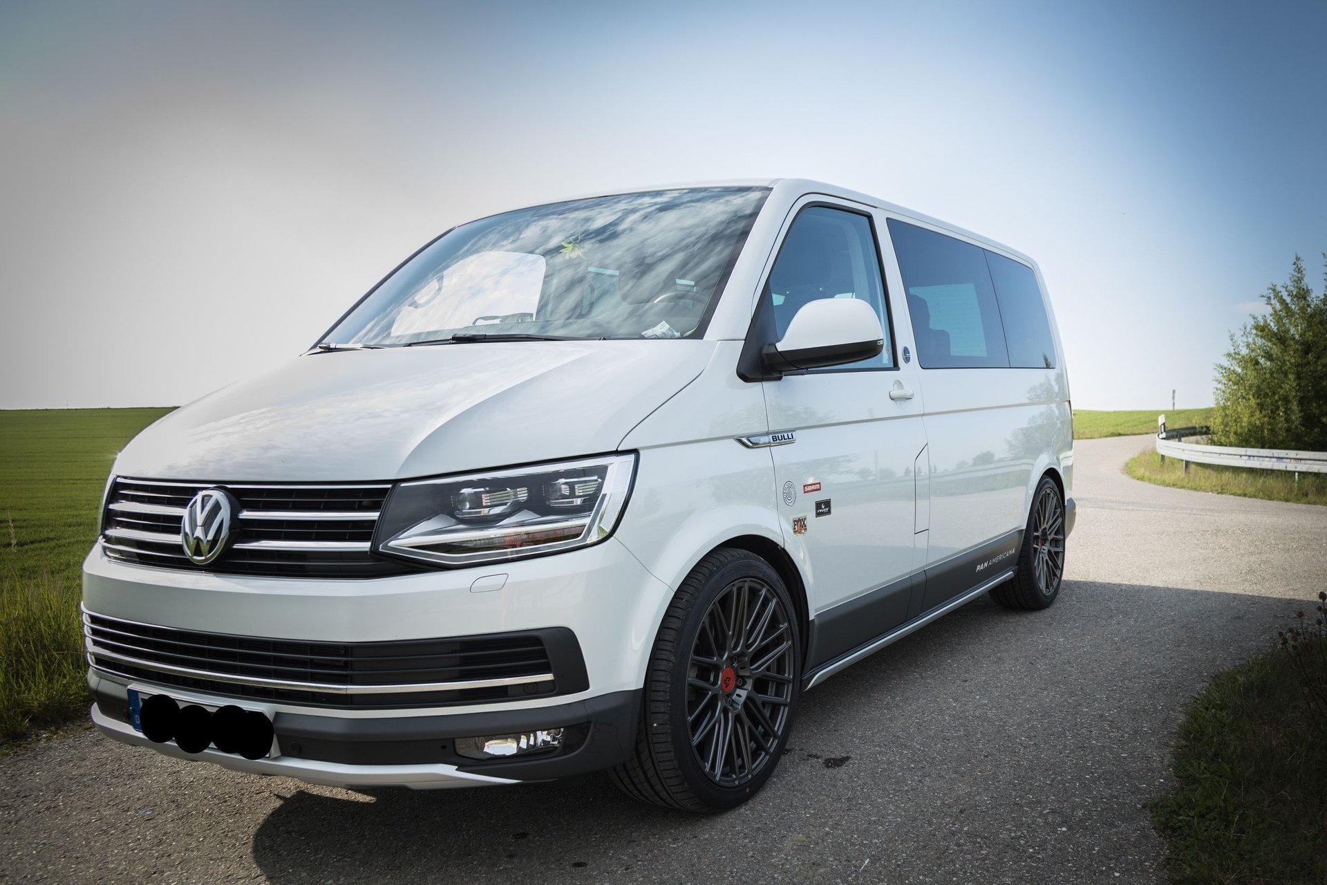 VOLKSWAGEN T6 Bus Multivan 7HC - KV4 grau matt
