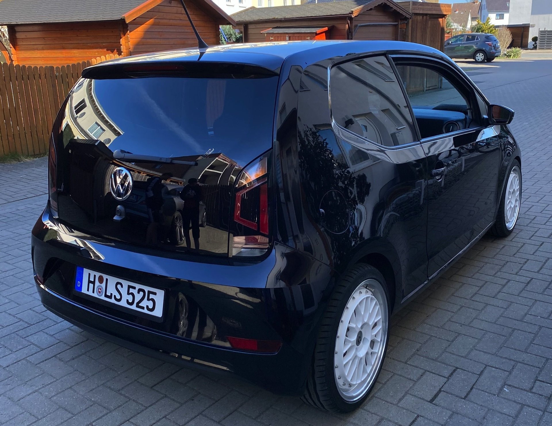 VOLKSWAGEN up! AA 