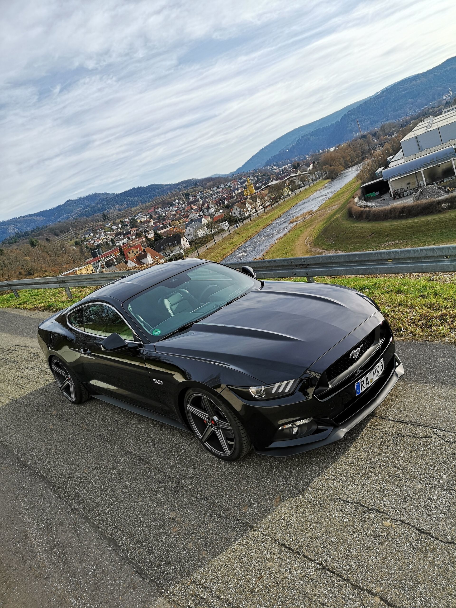 FORD Mustang LAE KV1 grau matt