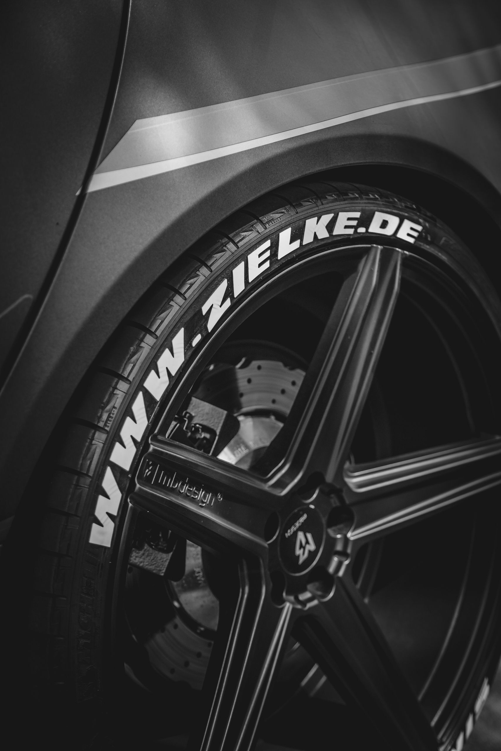 AUDI RS6 Avant 4G KV1 schwarz seidenmatt