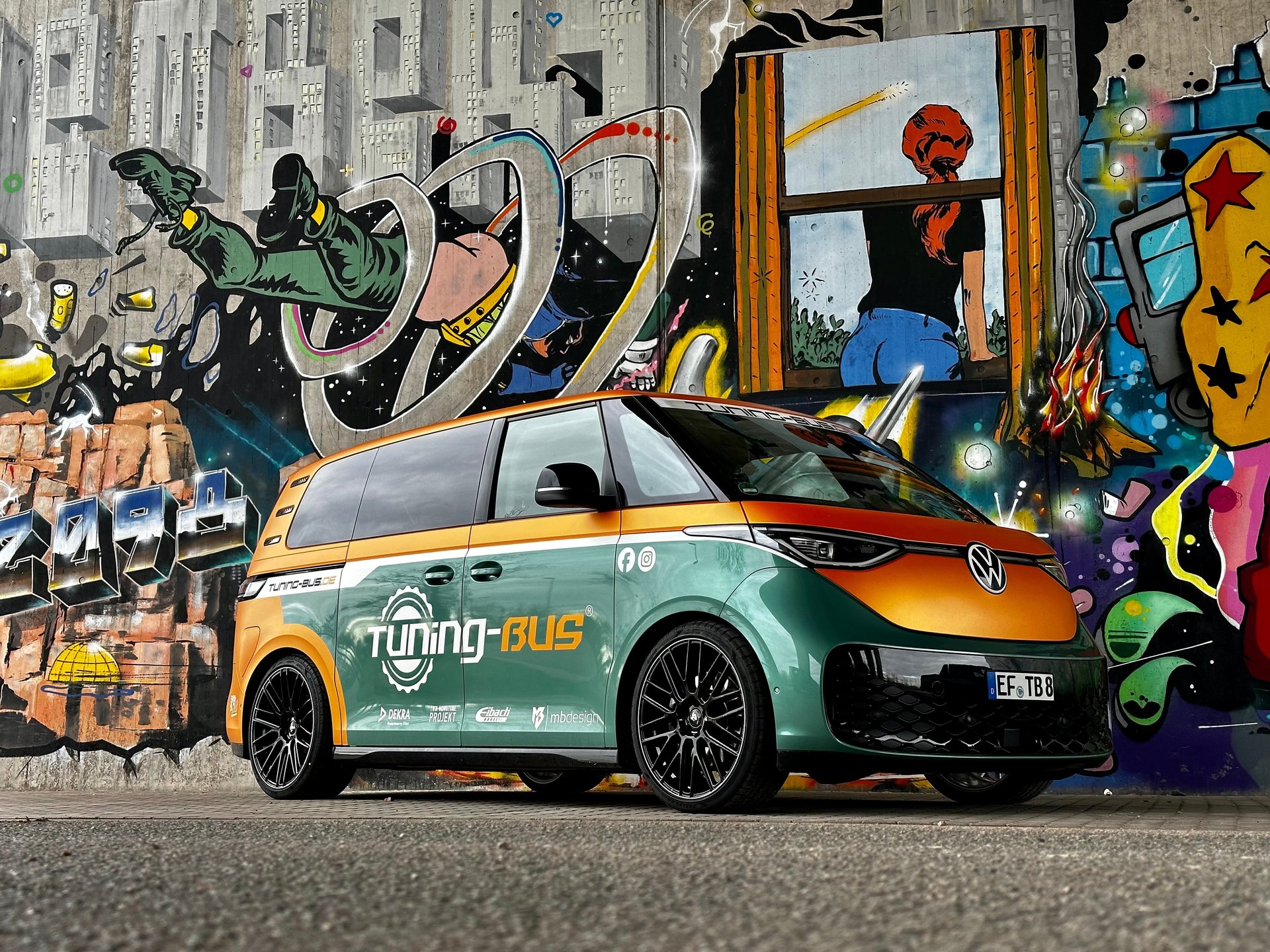 VOLKSWAGEN ID.Buzz EB - KV4 schwarz glänzend