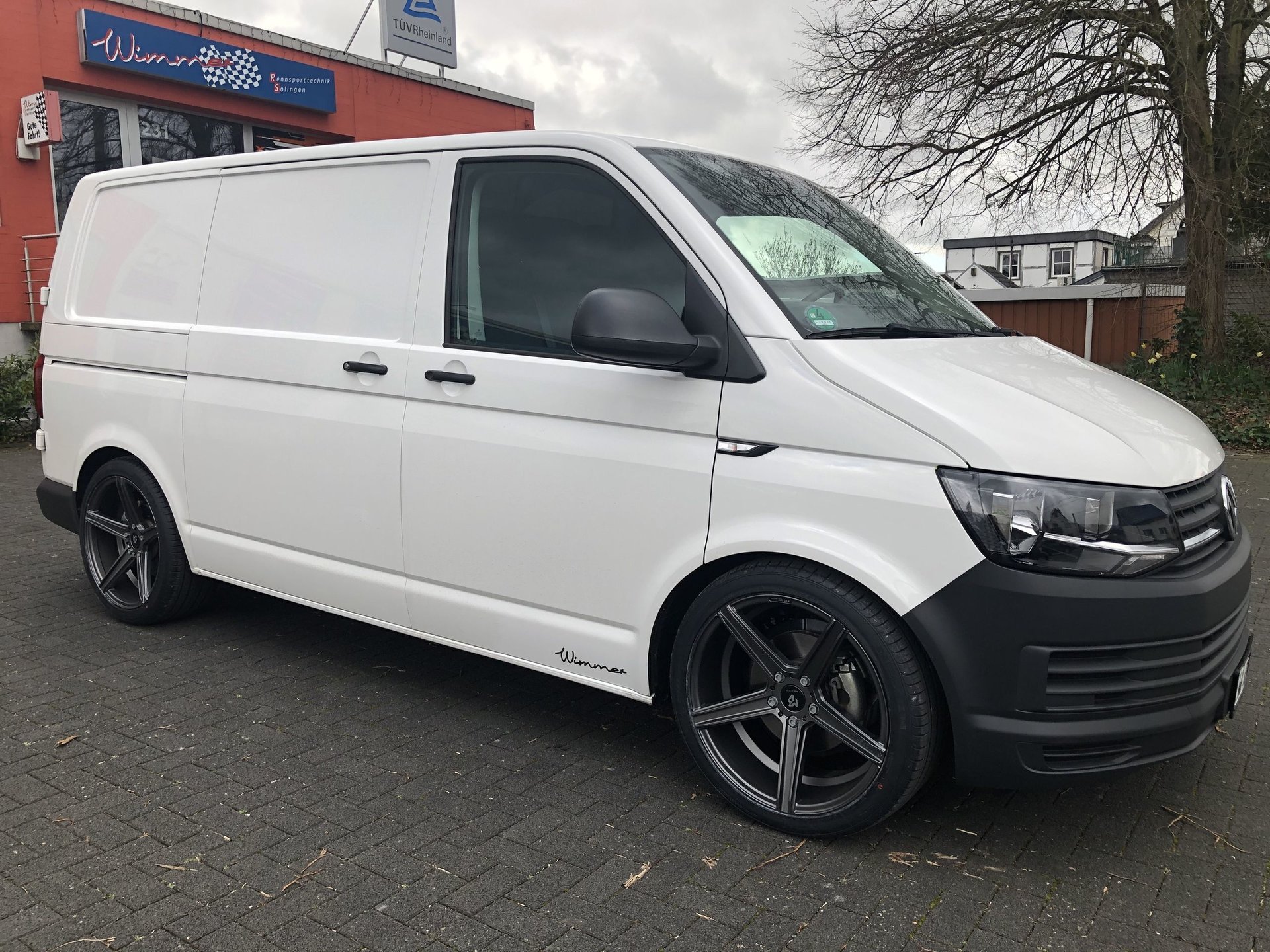 VOLKSWAGEN T6 Bus Multivan 7HC - KV1 schwarz seidenmatt