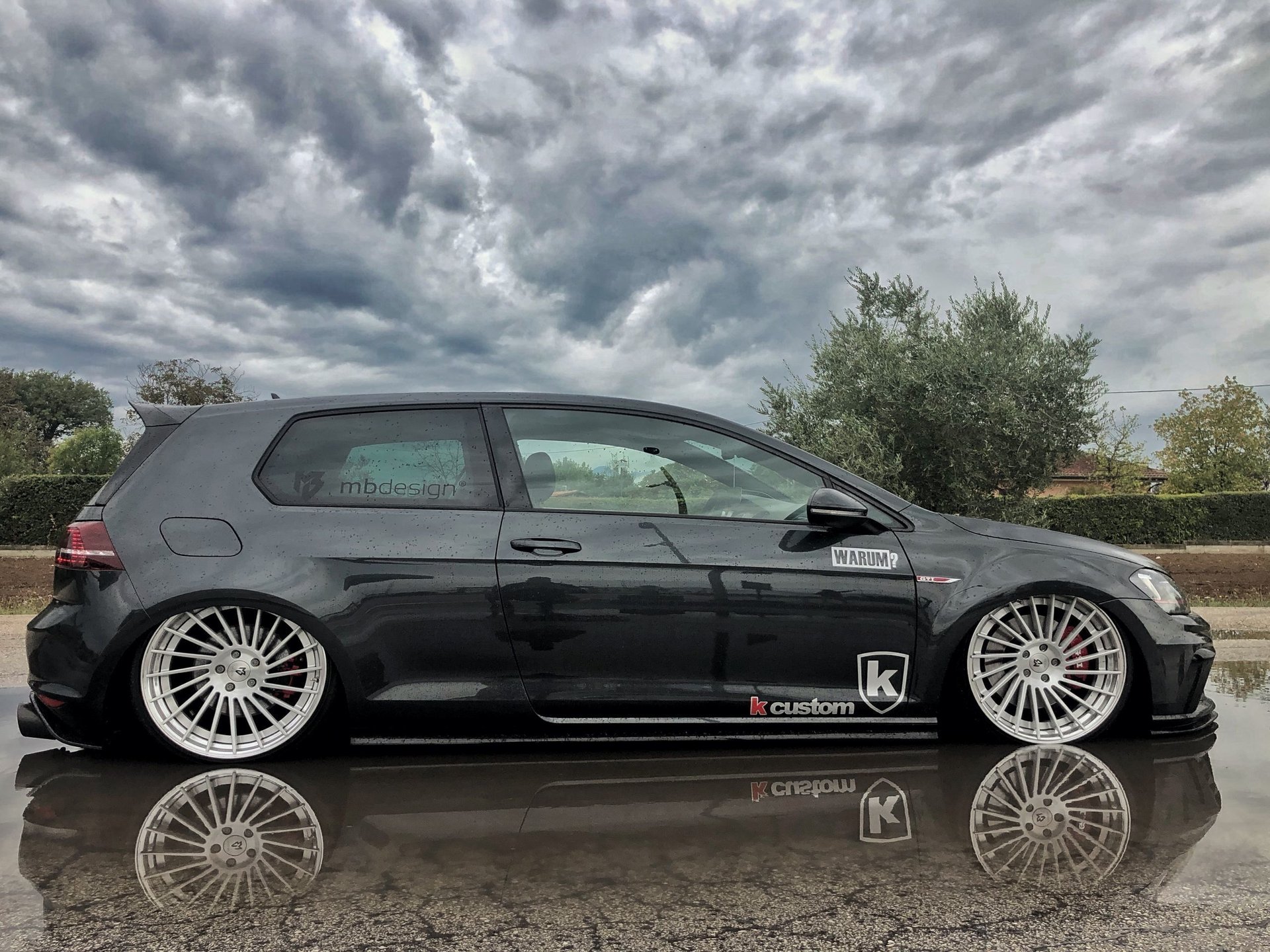 VOLKSWAGEN Golf 7 AU VR3.2 schwarz stumpfmatt/schwarz glänzend poliert