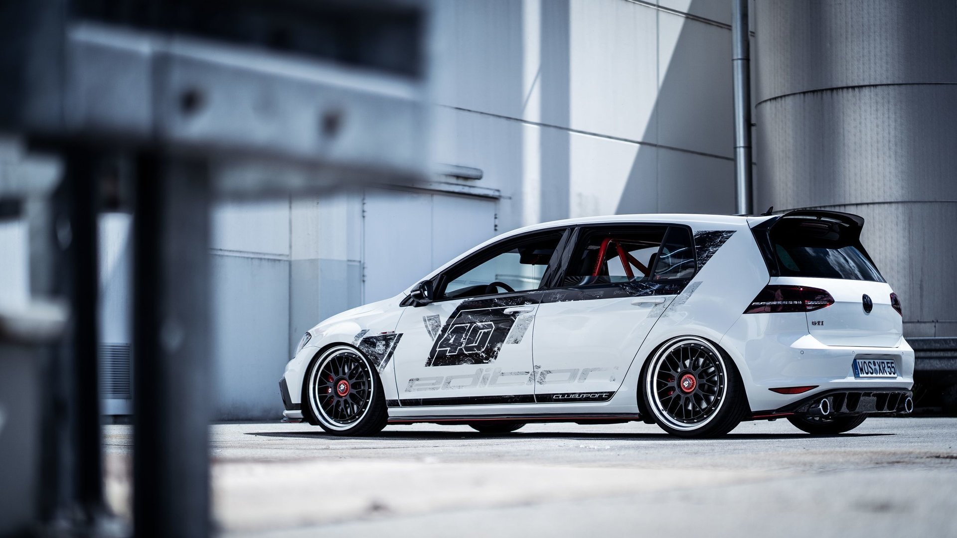 VOLKSWAGEN Golf 7 AU - LV1 schwarz glänzend poliert
