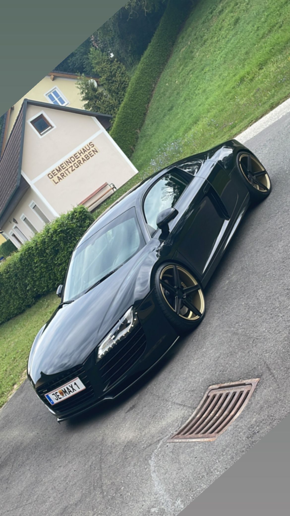 AUDI R8 Coupe with mbDESIGN 20 inch wheels in special finish