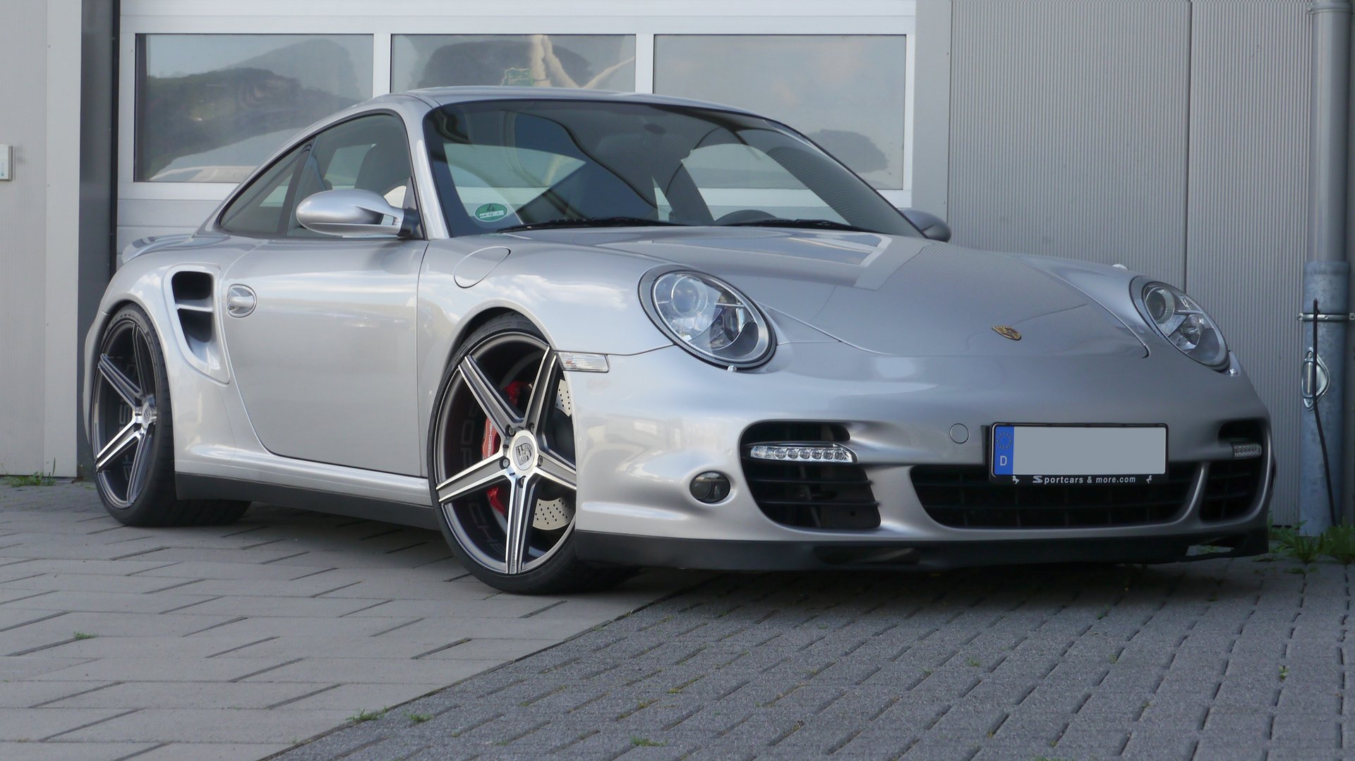 PORSCHE 911 Coupe 997TURBO - KV1 grau glänzend poliert