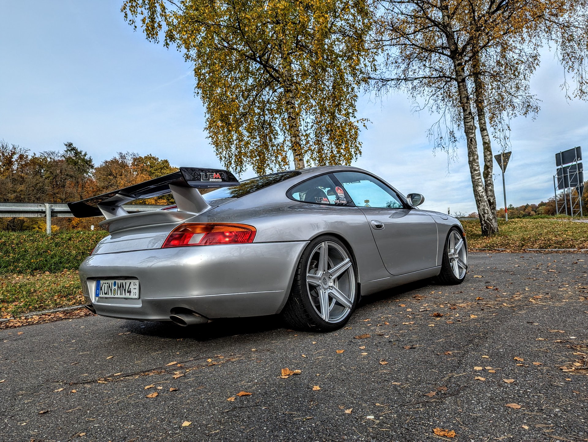 Porsche 911 Coupe 996 with KV1 Wheels