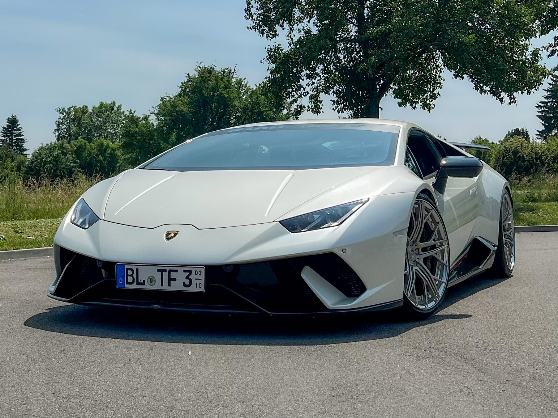 LAMBORGHINI Huracan Coupe H Performante SF1.3 rosegold matt Außenbett poliert
