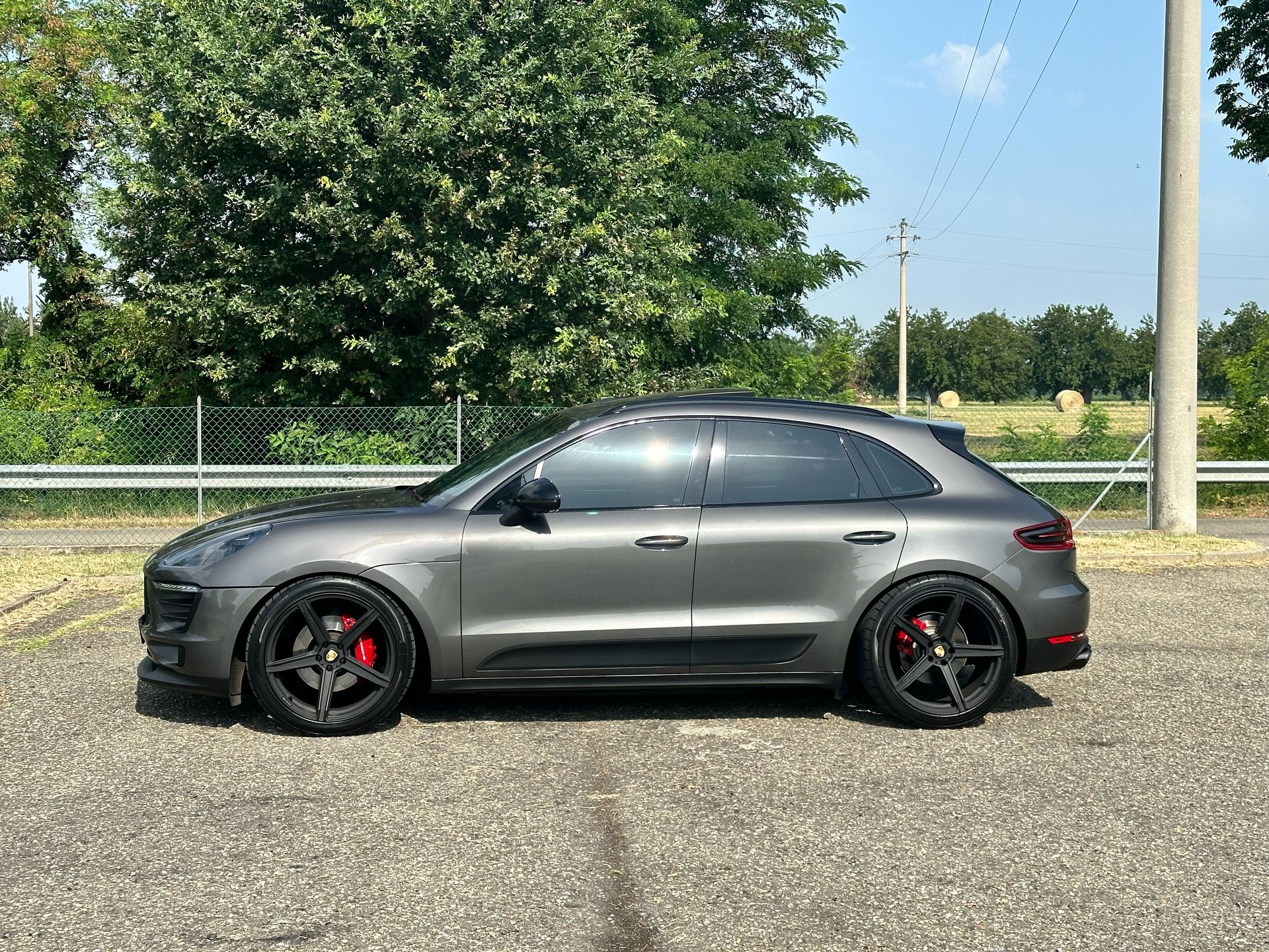 PORSCHE Macan 95B - KV1 S schwarz stumpfmatt