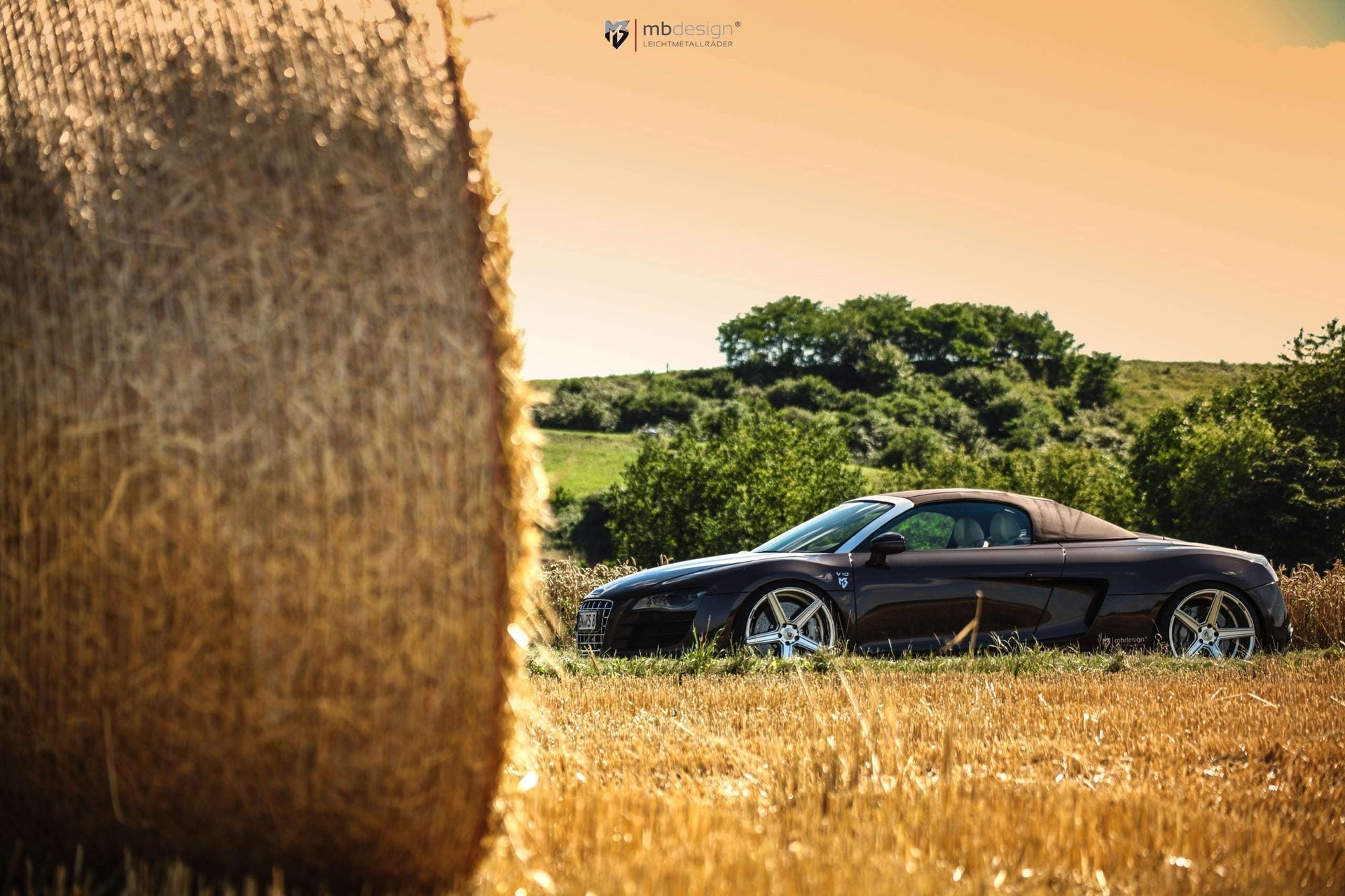AUDI R8 Coupe 42 KV1 silber glänzend