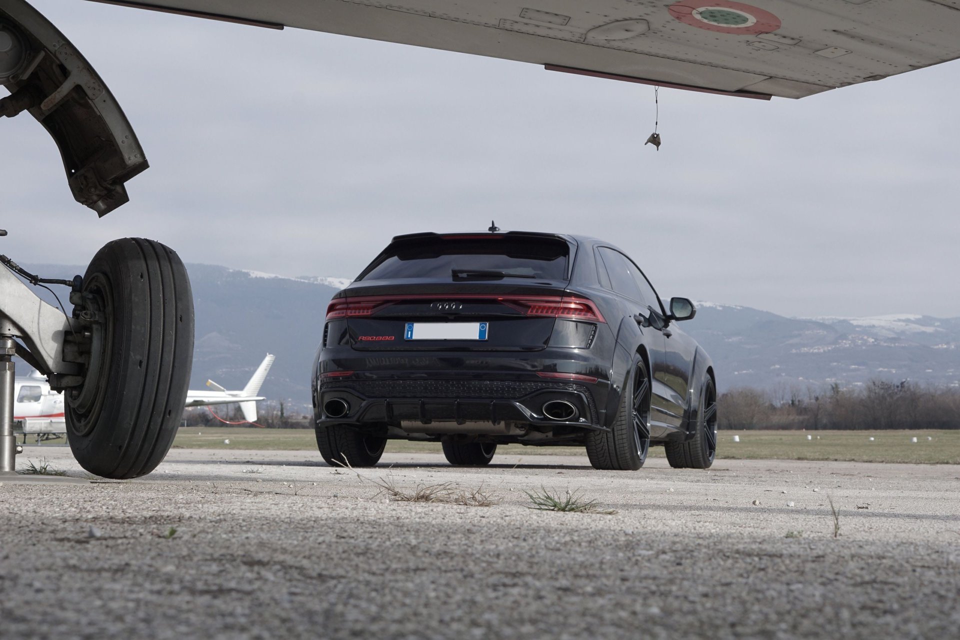 AUDI RS Q8 4L KV1 schwarz glänzend