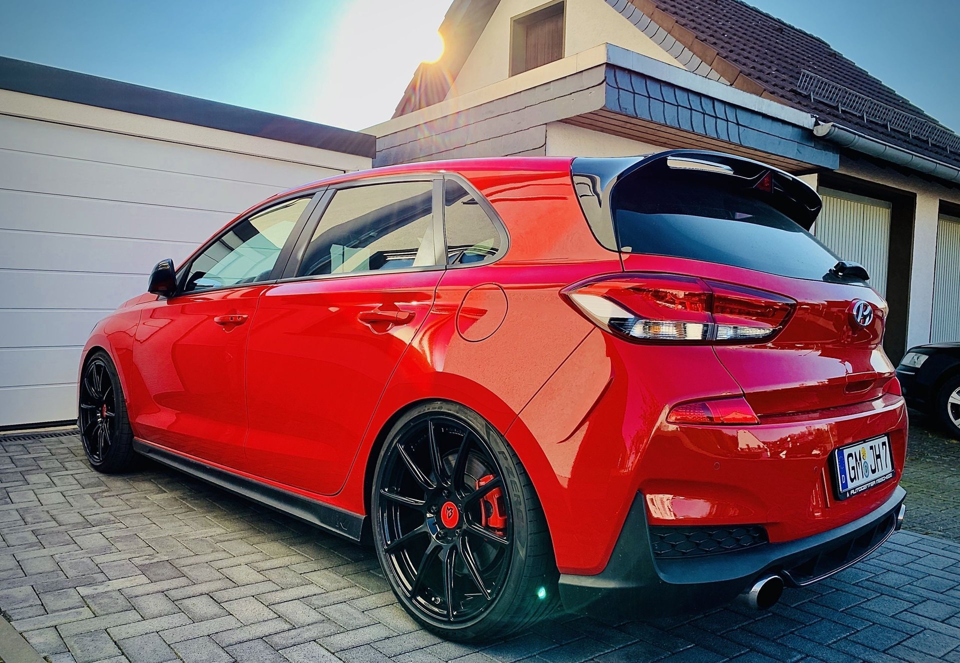 HYUNDAI i30 N PDE - MF1 schwarz glänzend