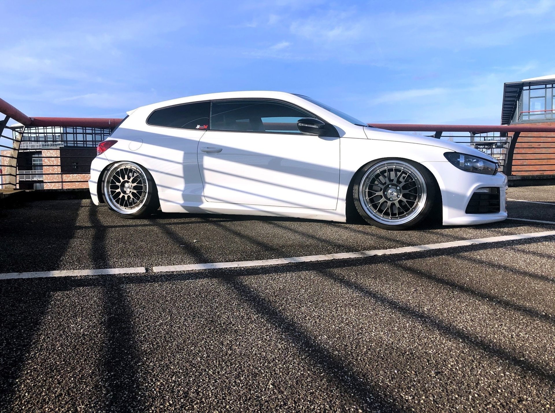 VOLKSWAGEN Scirocco R 13 - LV1 grau glänzend poliert