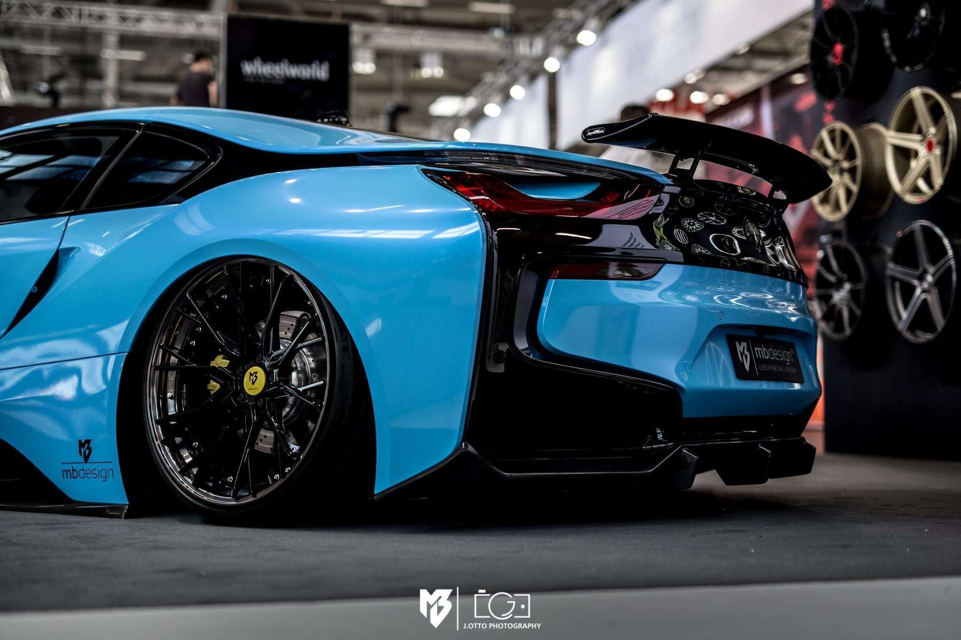 BMW i8 i-2