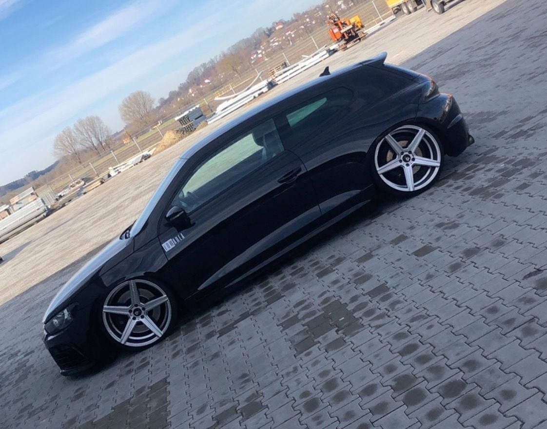 VOLKSWAGEN Scirocco R 13 KV1 silber glänzend