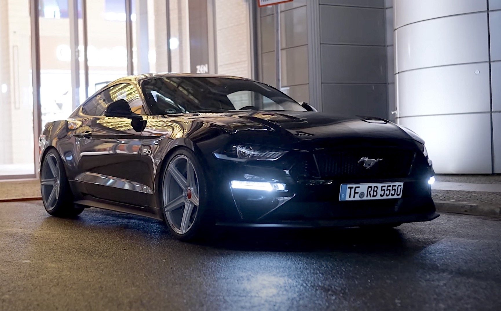 FORD Mustang LAE KV1 silber glänzend