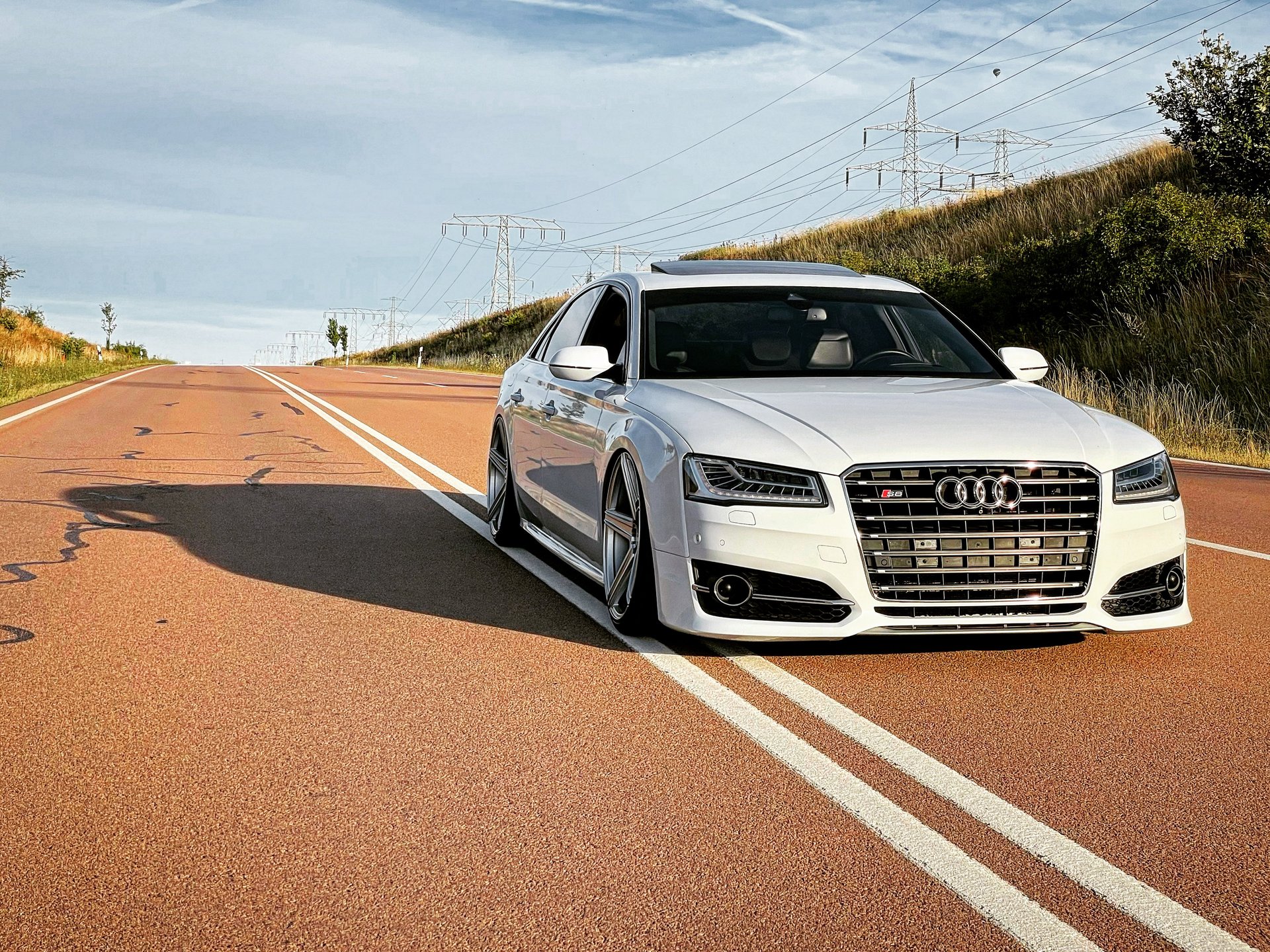 AUDI S8 4H with 22-inch mbDESIGN alloy wheels – summer complete set