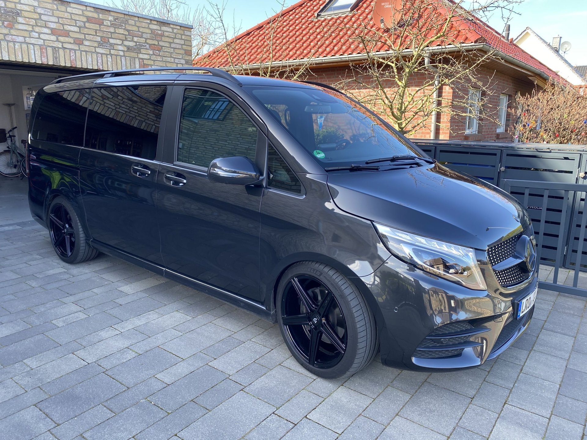 MERCEDES-BENZ Marco Polo 639/2 KV1 schwarz glänzend