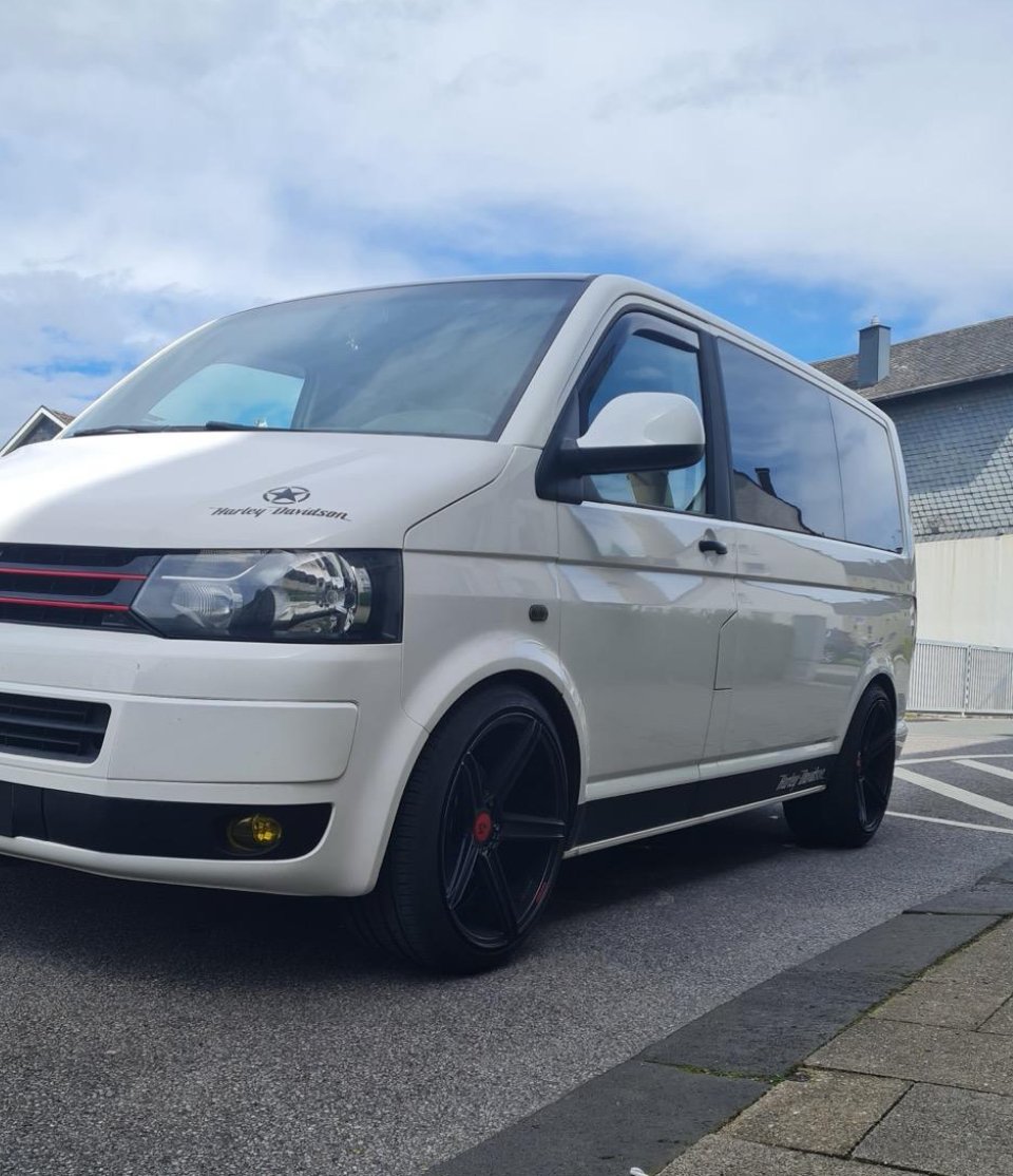 VOLKSWAGEN T5 Bus 7HC - KV1 schwarz glänzend