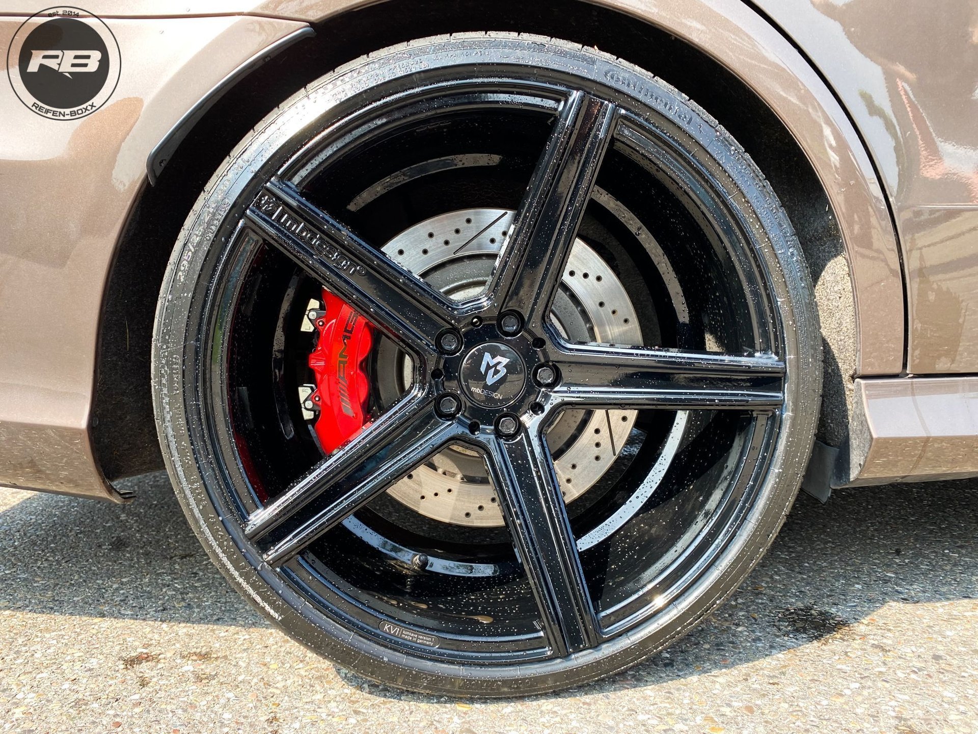 MERCEDES-BENZ E-Klasse AMG 212 KV1 schwarz seidenmatt