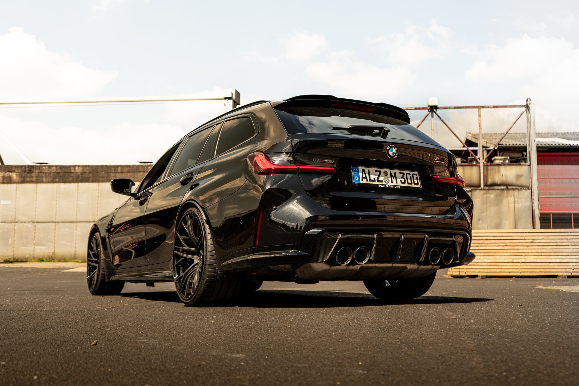 BMW M3 Touring with Forged Wheels - Performance & Style