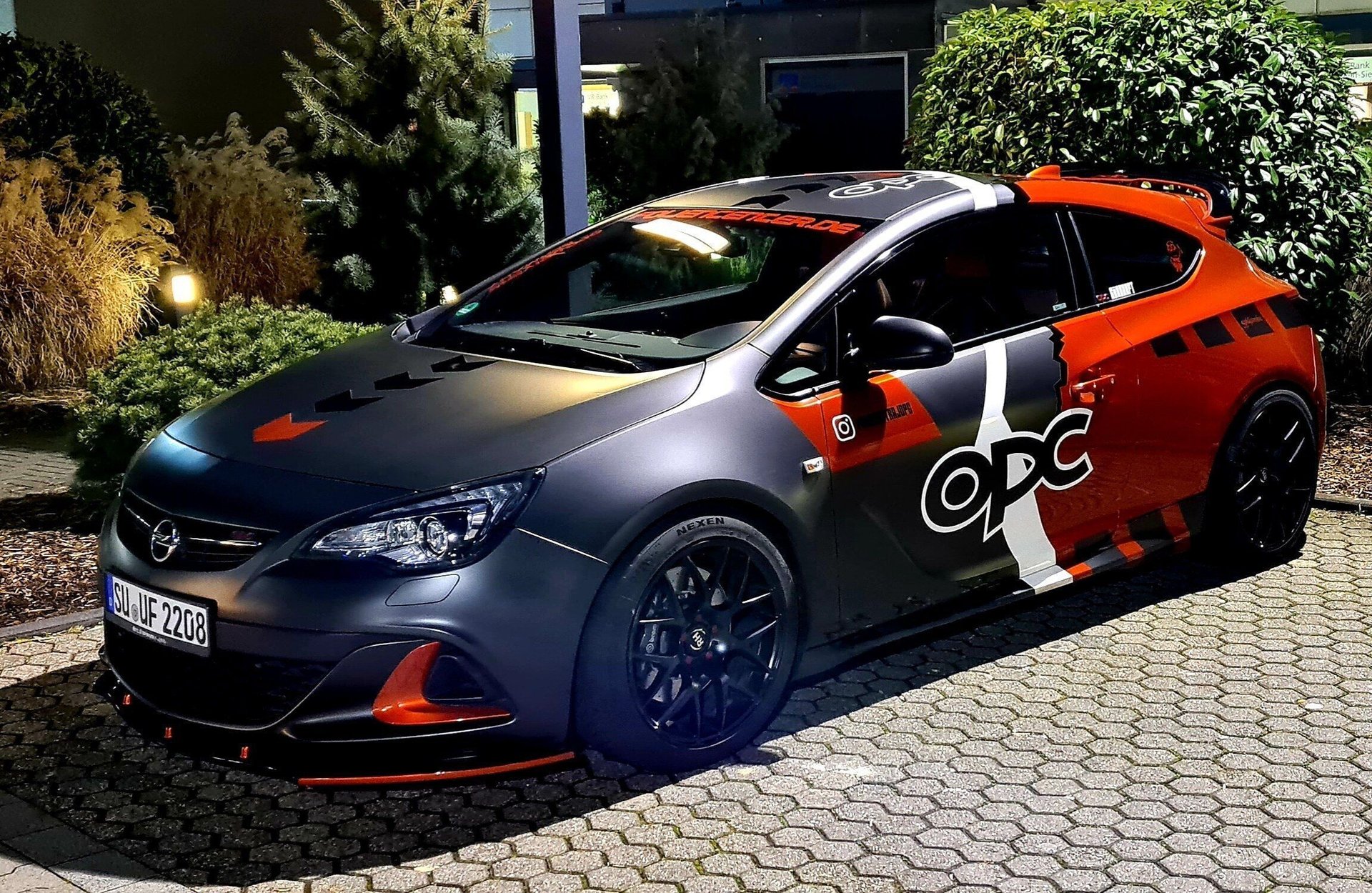 OPEL Astra GTC P-J/SW KV1 S schwarz stumpfmatt