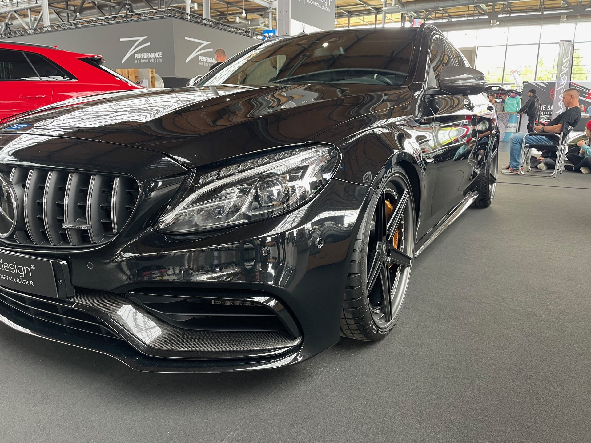 MERCEDES-BENZ C-Class T-Model AMG with mbDESIGN 20 inch wheels