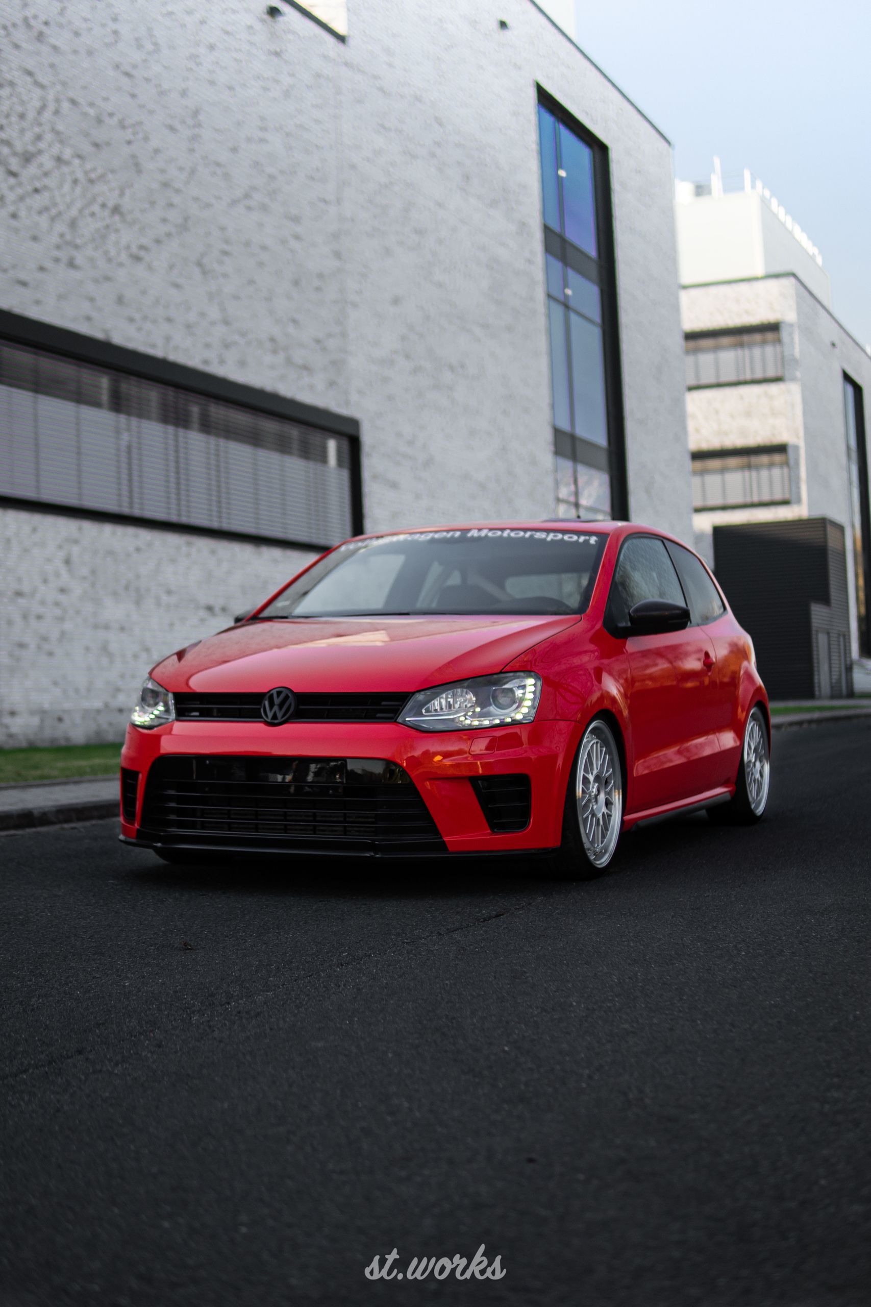 VOLKSWAGEN Polo 6R LV1 silber glänzend voll poliert