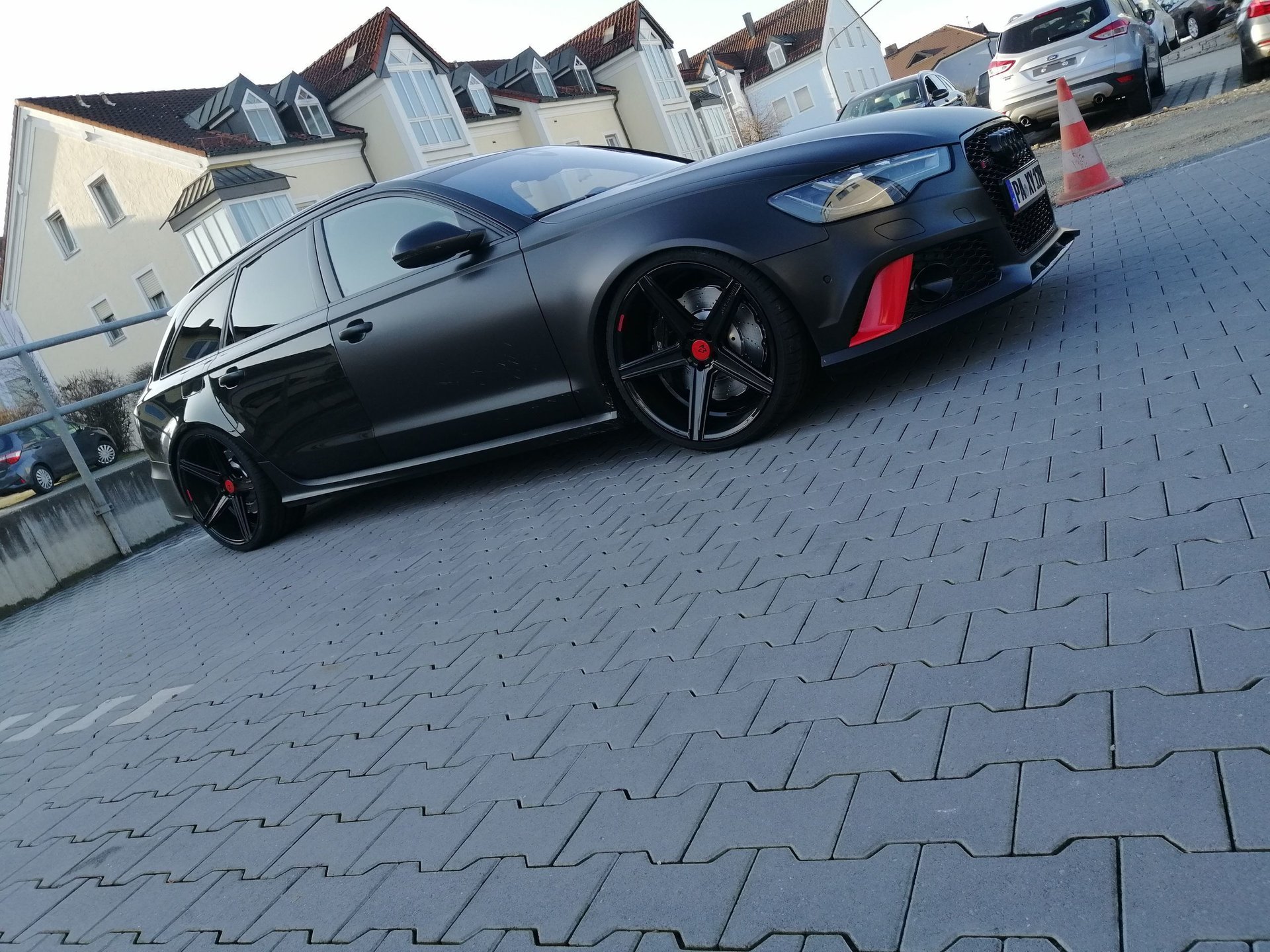 AUDI RS6 Avant 4G KV1 schwarz glänzend