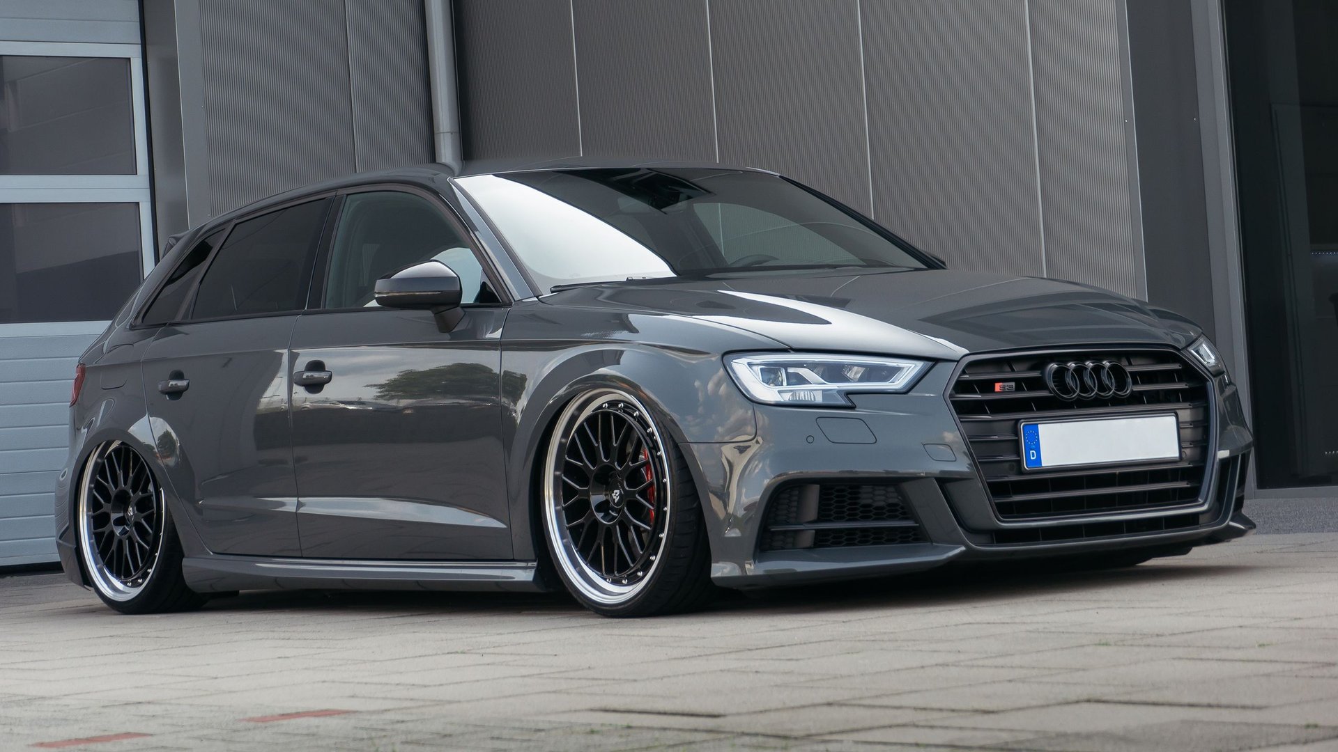 AUDI S3 8V - LV1 schwarz glänzend poliert