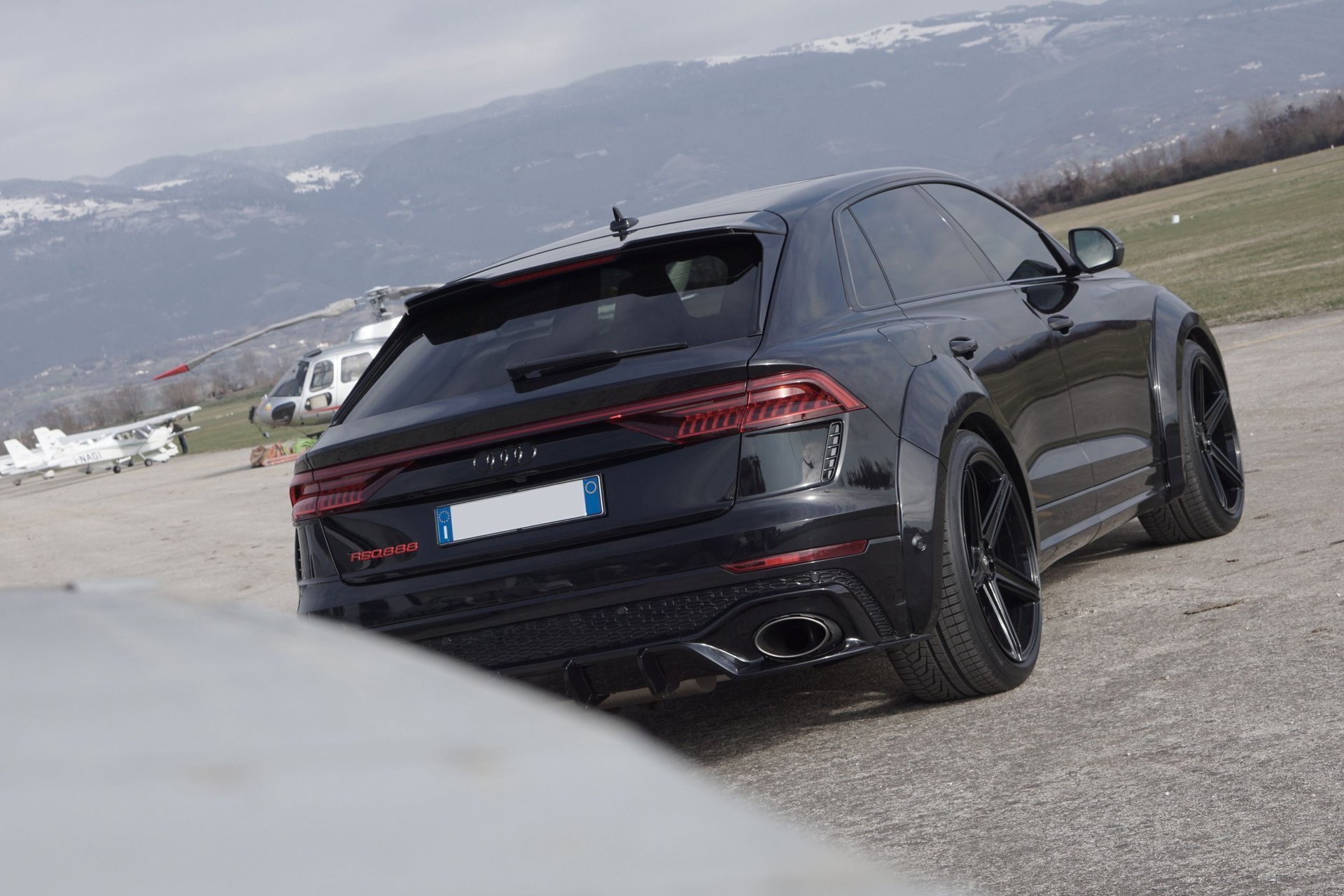 AUDI RS Q8 4L KV1 schwarz glänzend