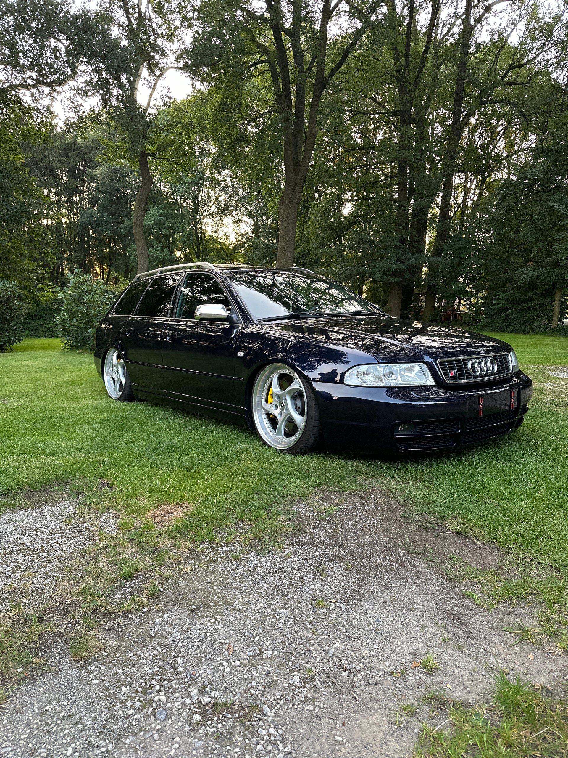 AUDI S4 Avant B5 - TURBO S silber glänzend poliert