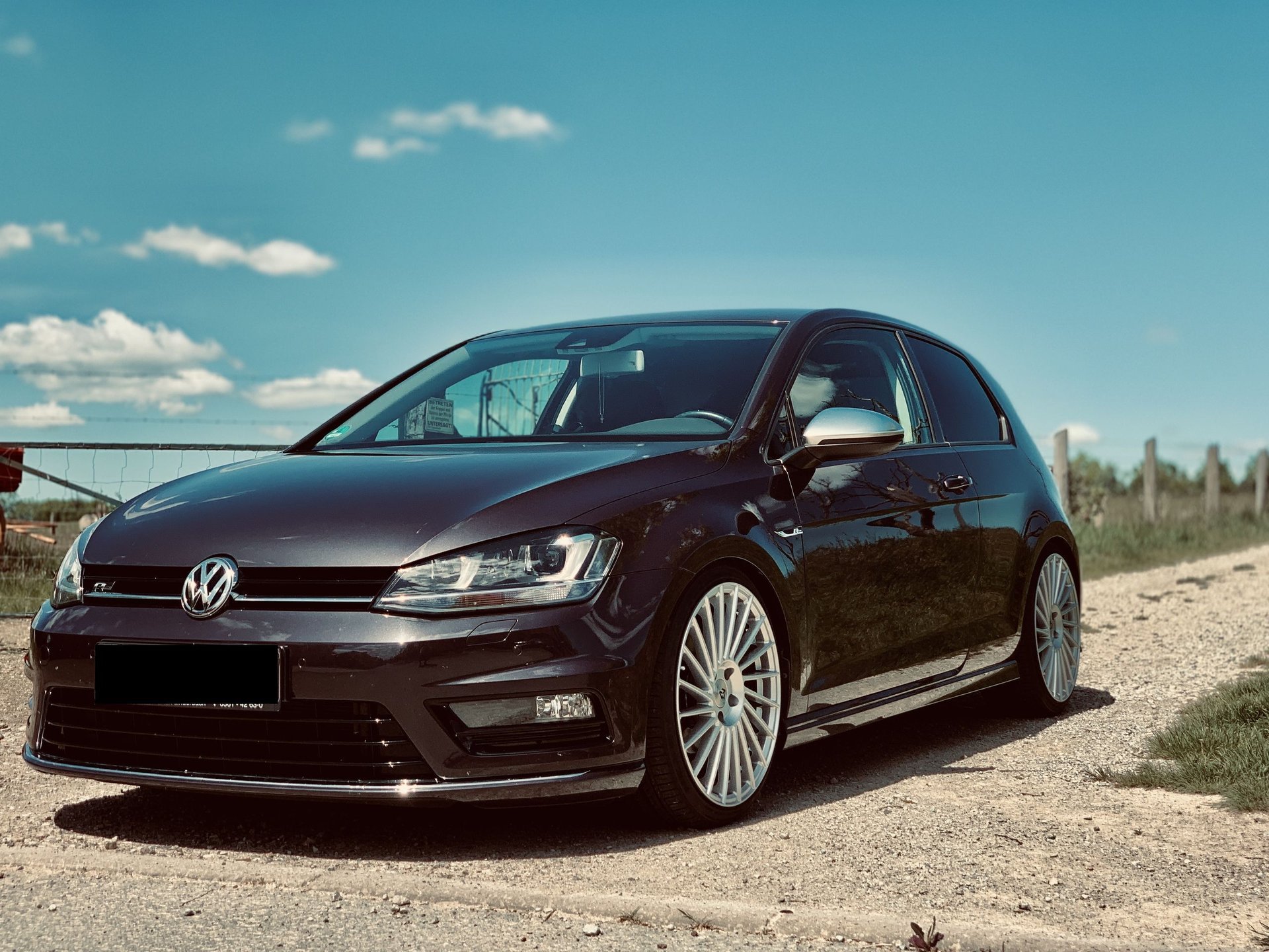 VOLKSWAGEN Golf 7 AU - VR3 silber glänzend