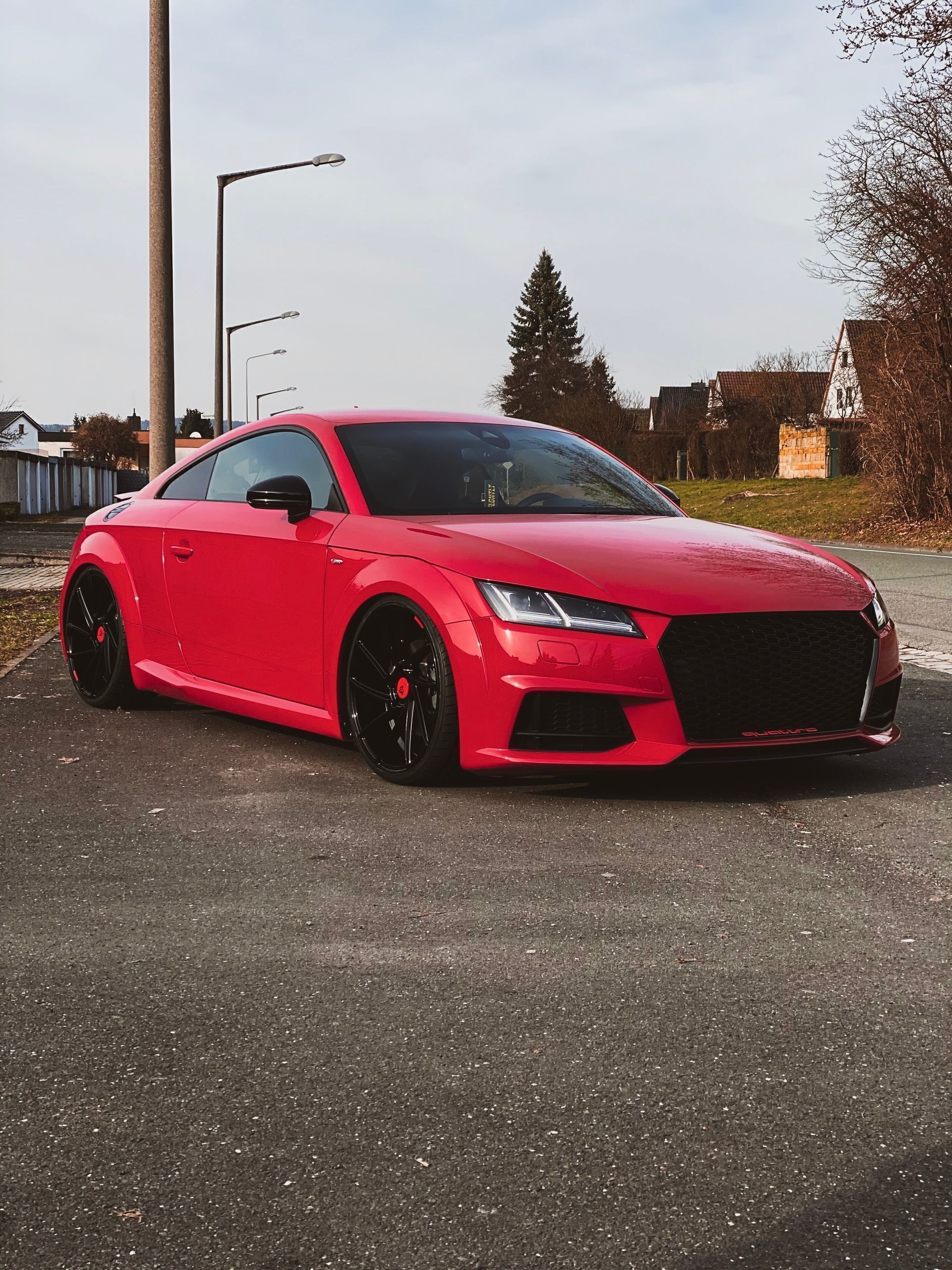 AUDI TT Coupe 8J - KV2 schwarz glänzend