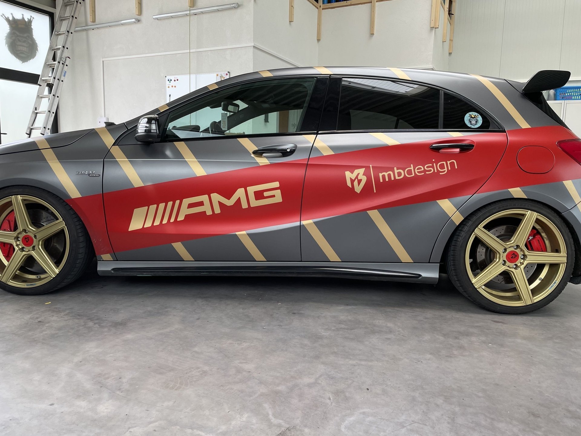 MERCEDES-BENZ A-Klasse AMG 176 KV1 gold glänzend